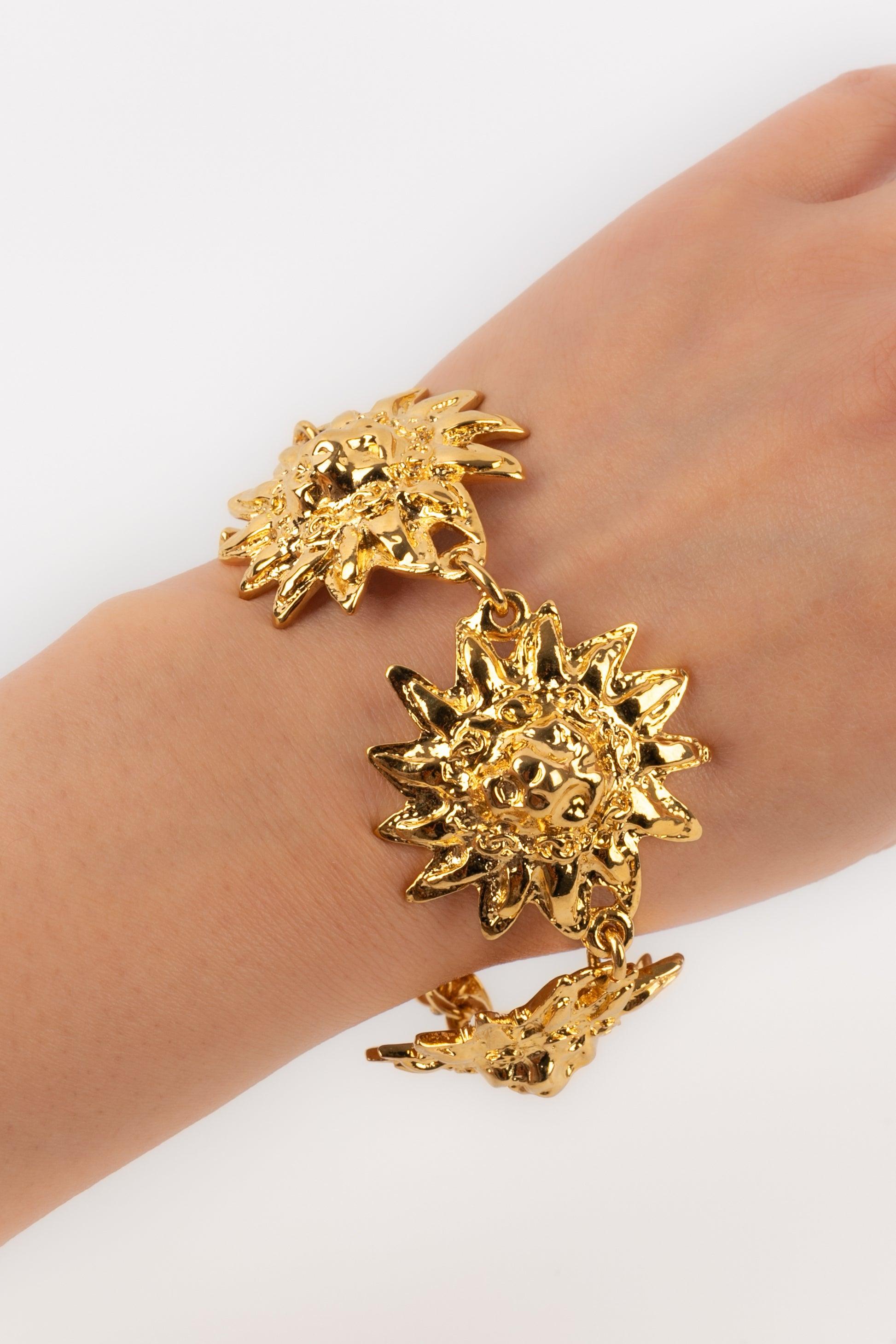 Bracciale Chanel con quattro teste di leone, anni '80 in vendita 1