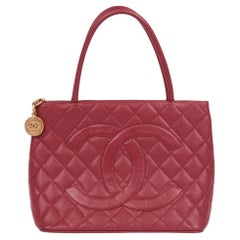 Chanel Framboise Gesteppte Kaviar Leder Vintage Medaillon Tote