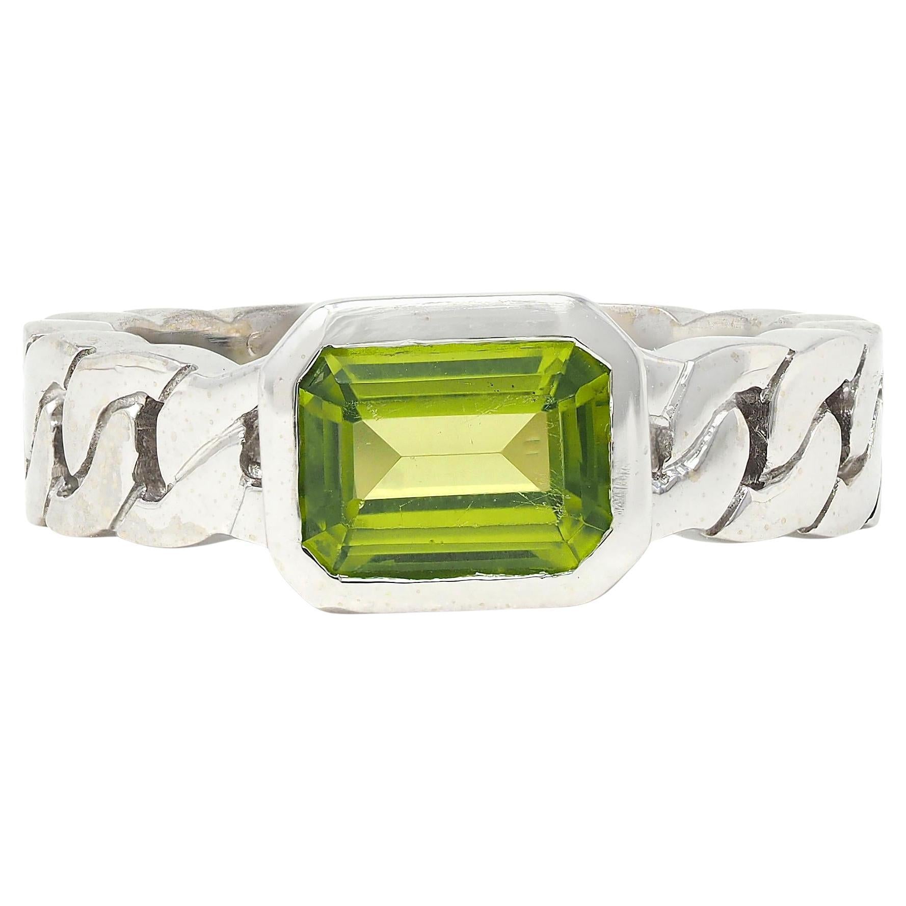 Chanel French 1980's Peridot 18K White Gold Curb Link Bezel Vintage Band Ring For Sale