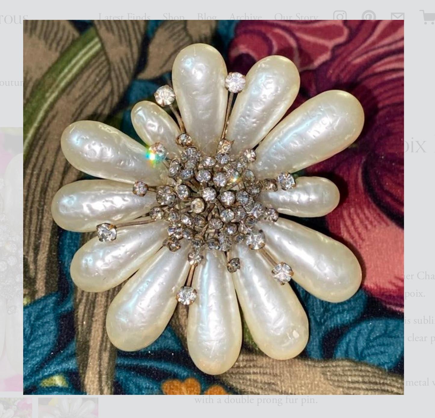 Chanel Costura Francesa Broche de perlas Gripoix en venta 4