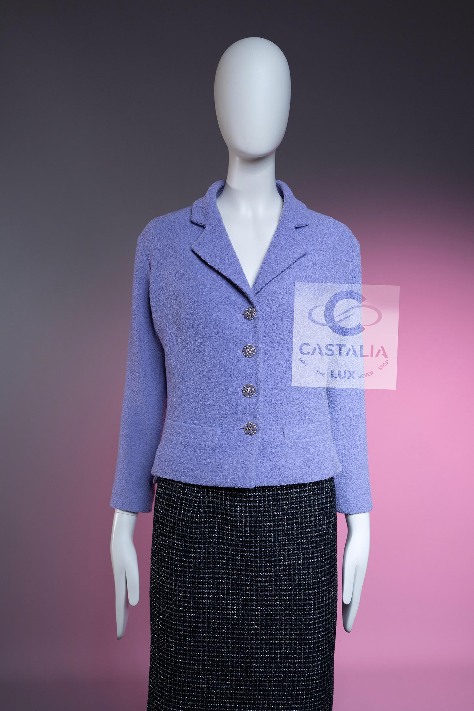 Chanel French Riviera Lavender Tweed Jacket with CC Gripoix Buttons 36 FR en venta 1
