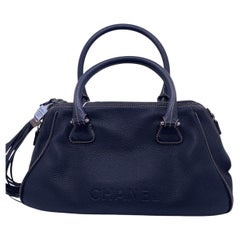 CHANEL Bolso de hombro Tote con flecos Piel de becerro negra Herrajes plateados