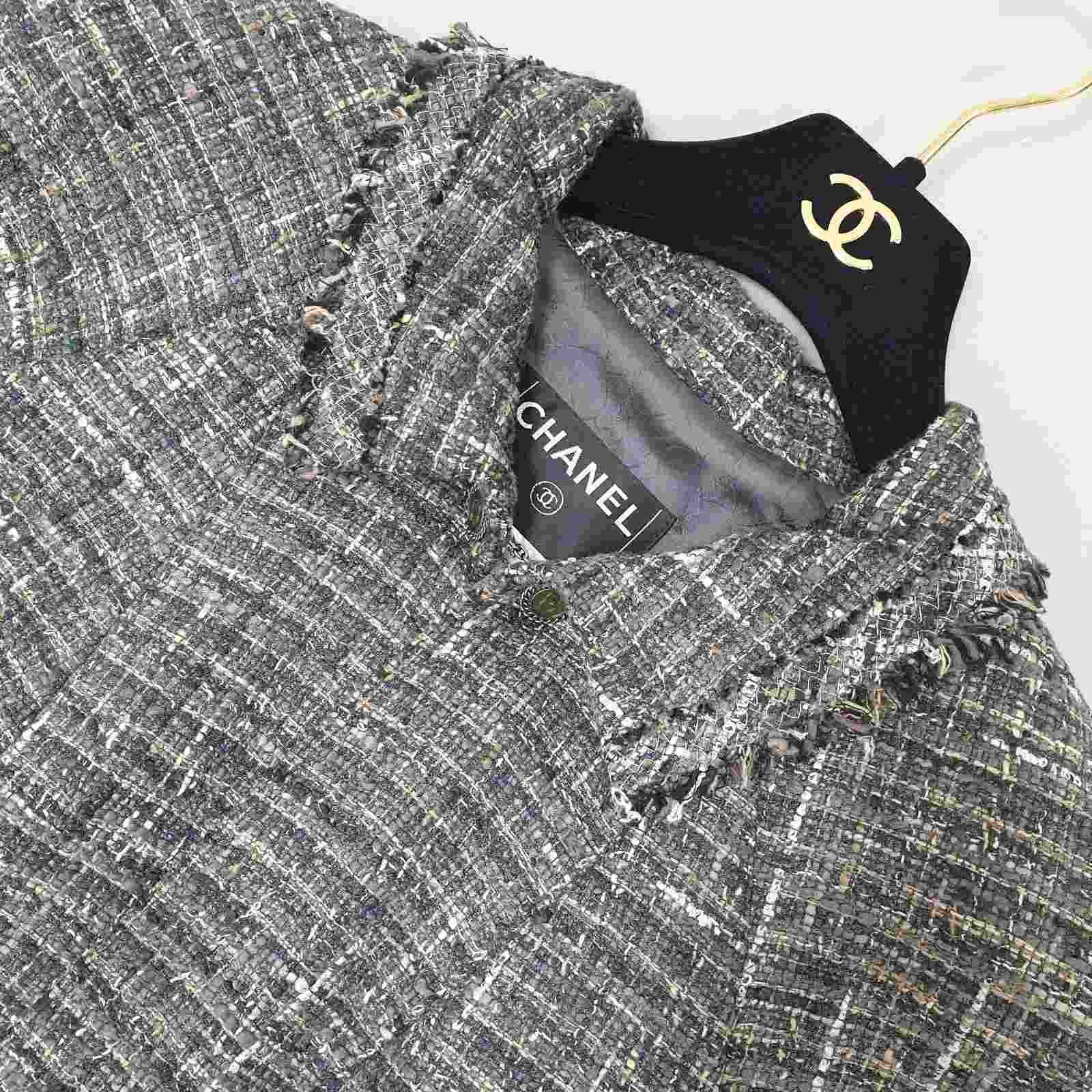 Chanel Fringe Tweed Jacket For Sale 4