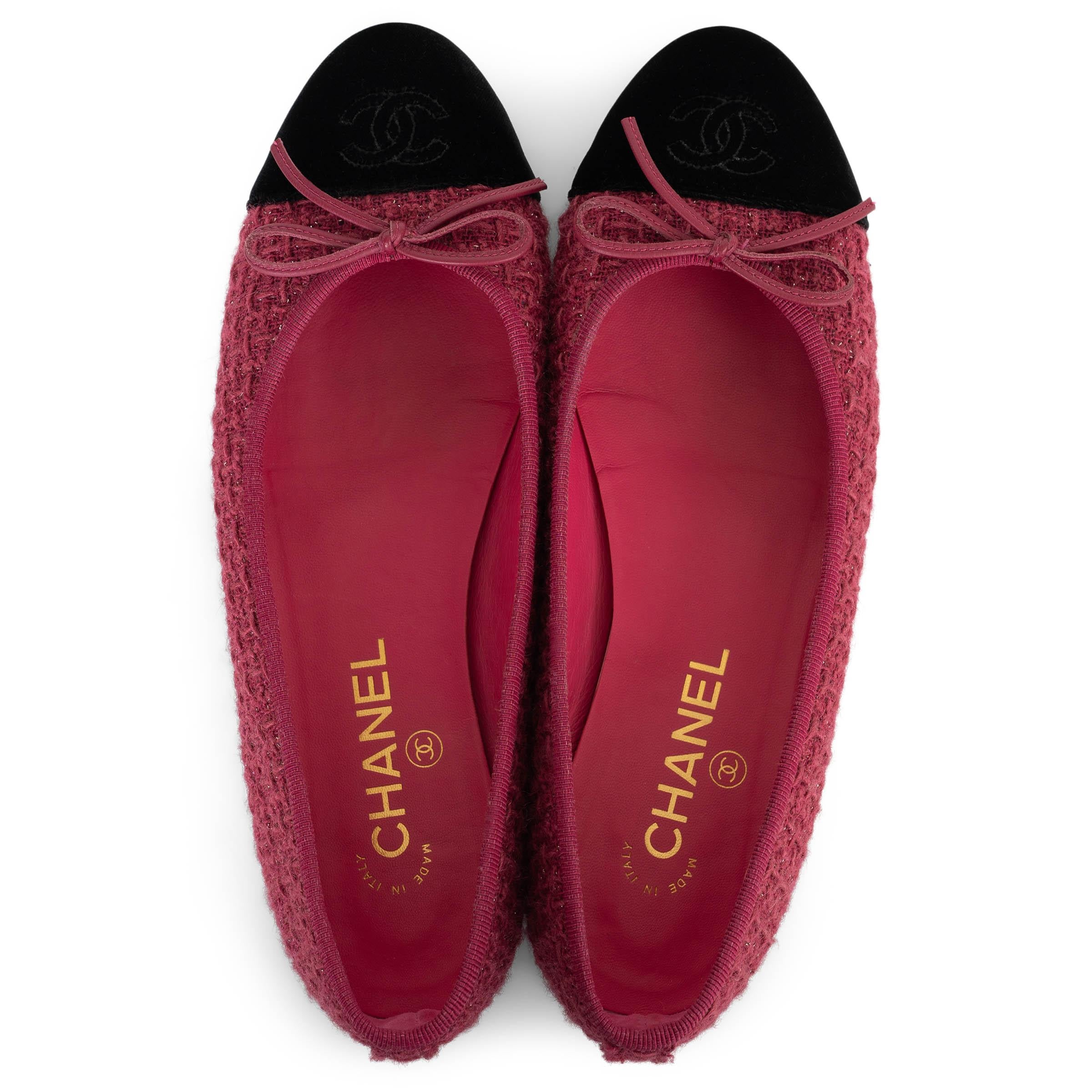 CHANEL fuchsia & black rubber 16K LUREX TWEED Ballet Flats Shoes 38.5 For Sale 1