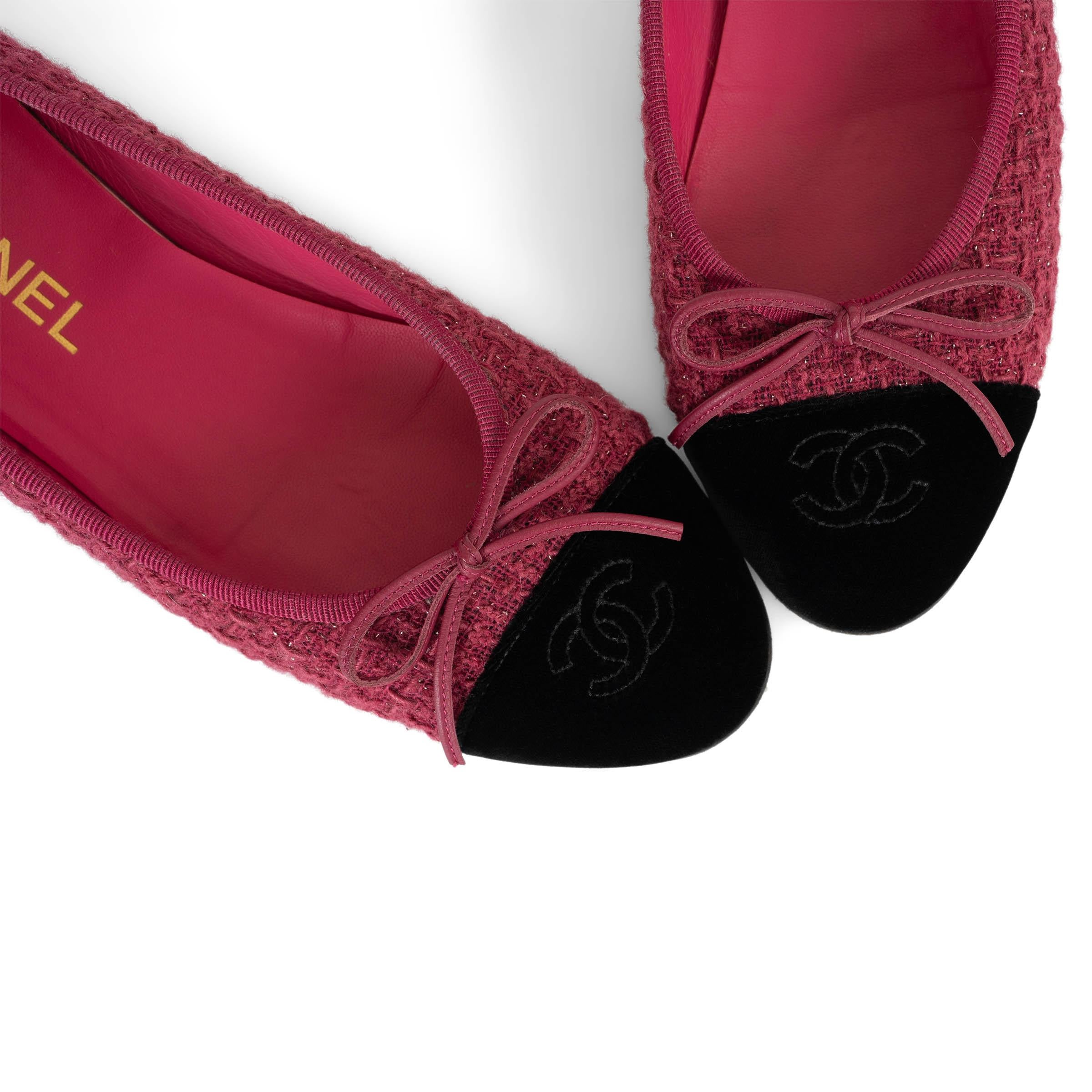 CHANEL fuchsia & black rubber 16K LUREX TWEED Ballet Flats Shoes 38.5 For Sale 2