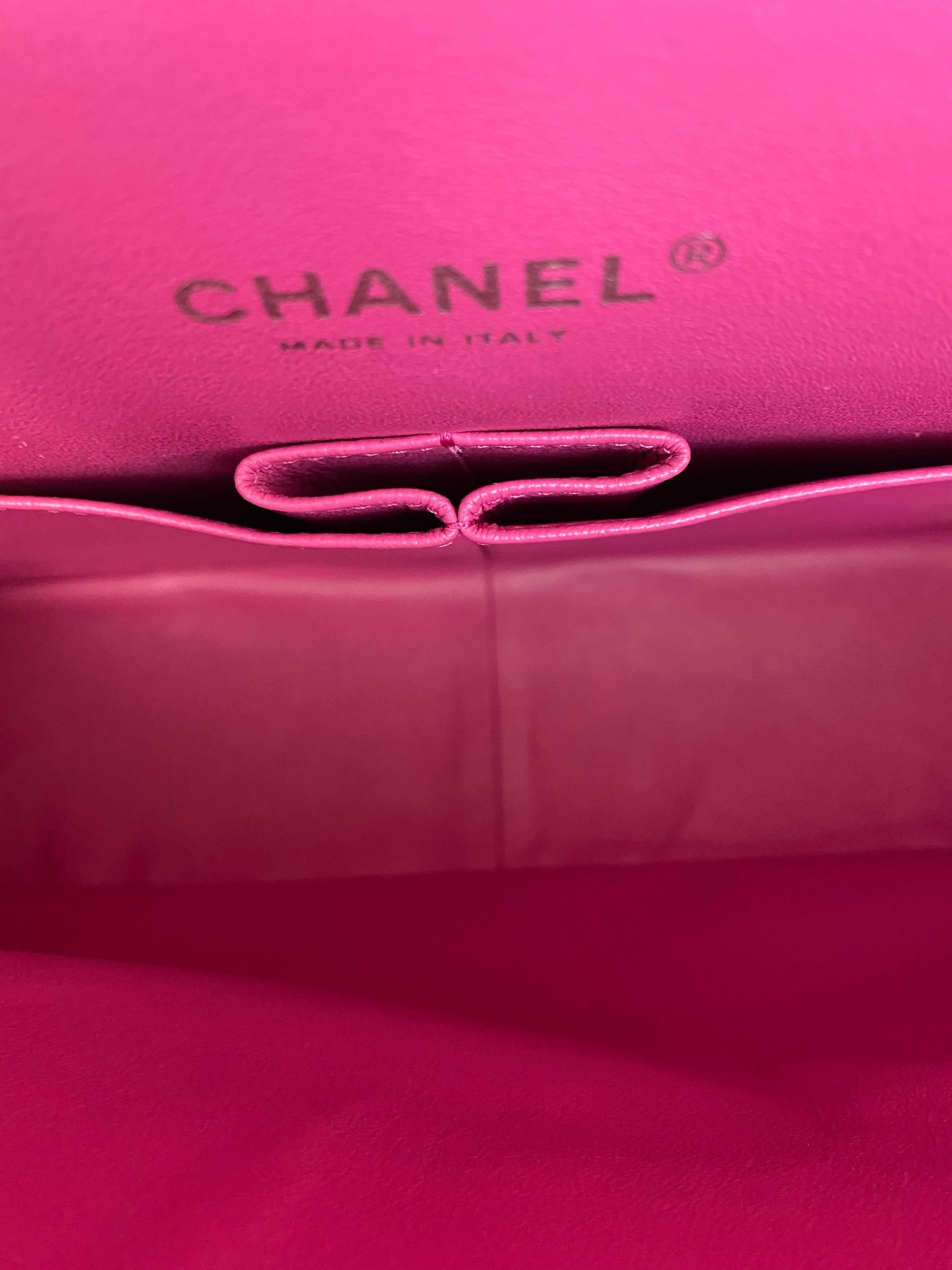 2013 Chanel Fuchsia Leather Maxi Jumbo Shoulder Bag In Good Condition In Torre Del Greco, IT