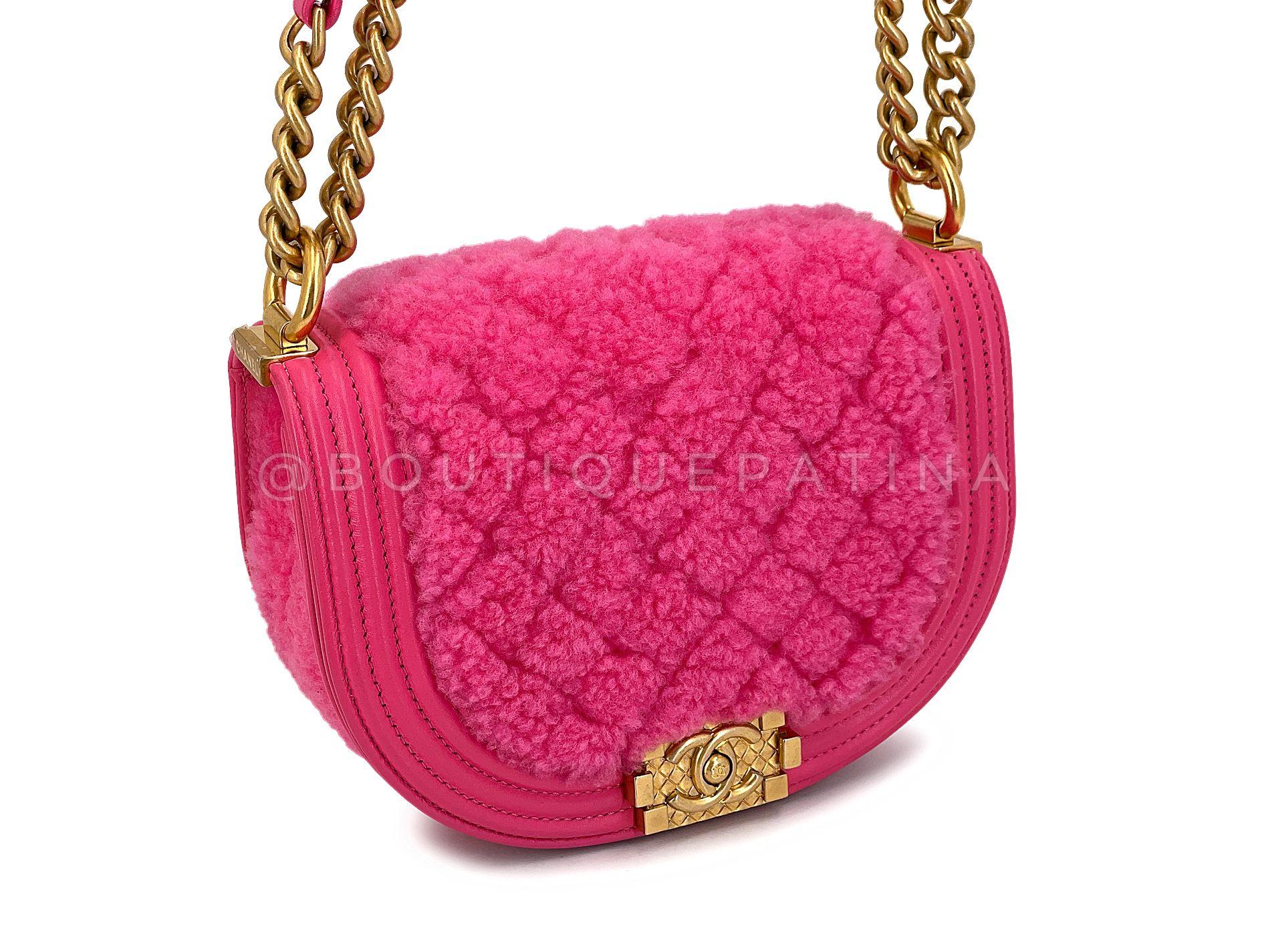 Chanel Fuchsia Pink Shearling Round Boy Flap Bag GHW 67885 In Excellent Condition For Sale In Costa Mesa, CA