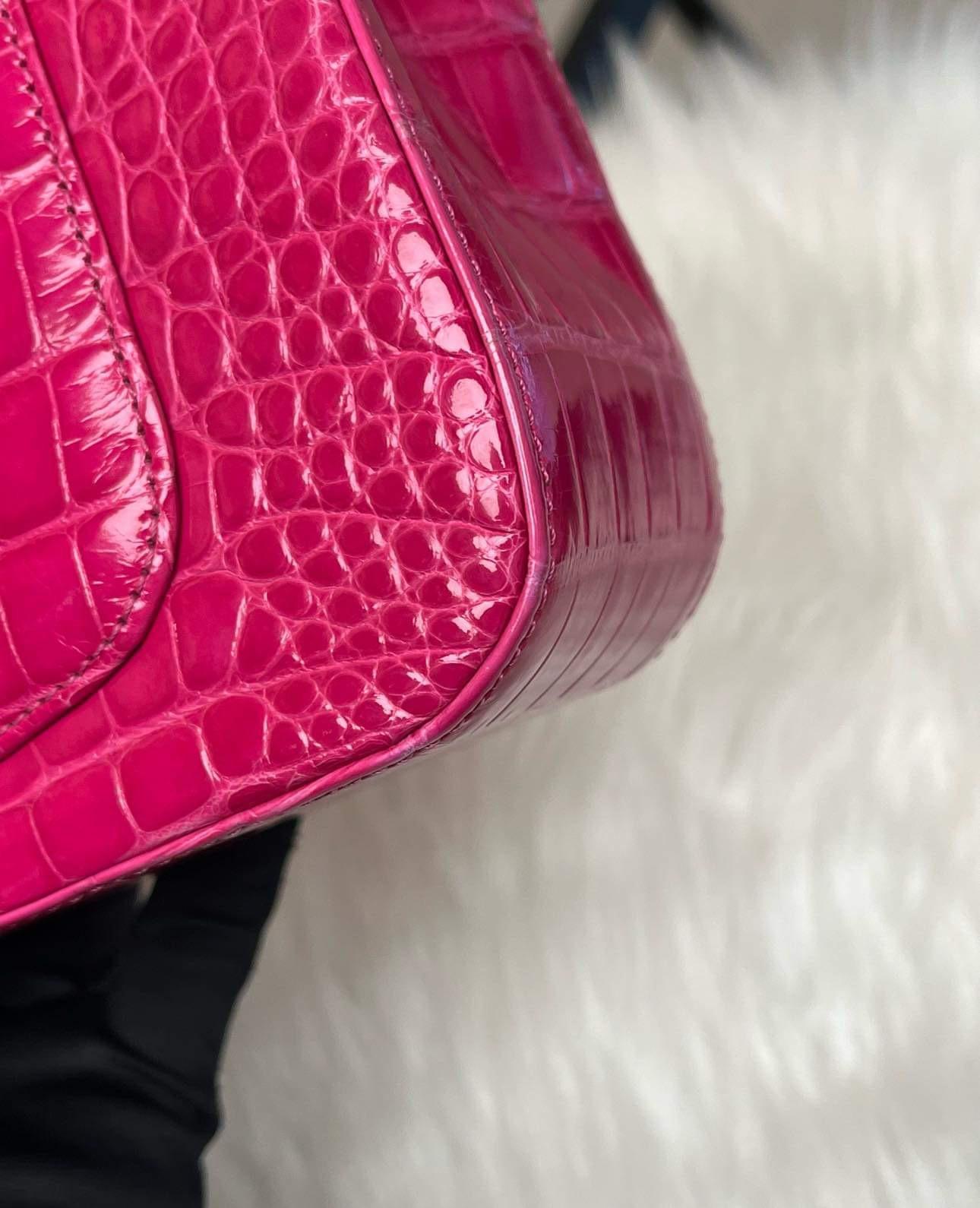 Chanel Fuchsia Pink Shiny Alligator rectangular mini flap Bag GHW For Sale 5