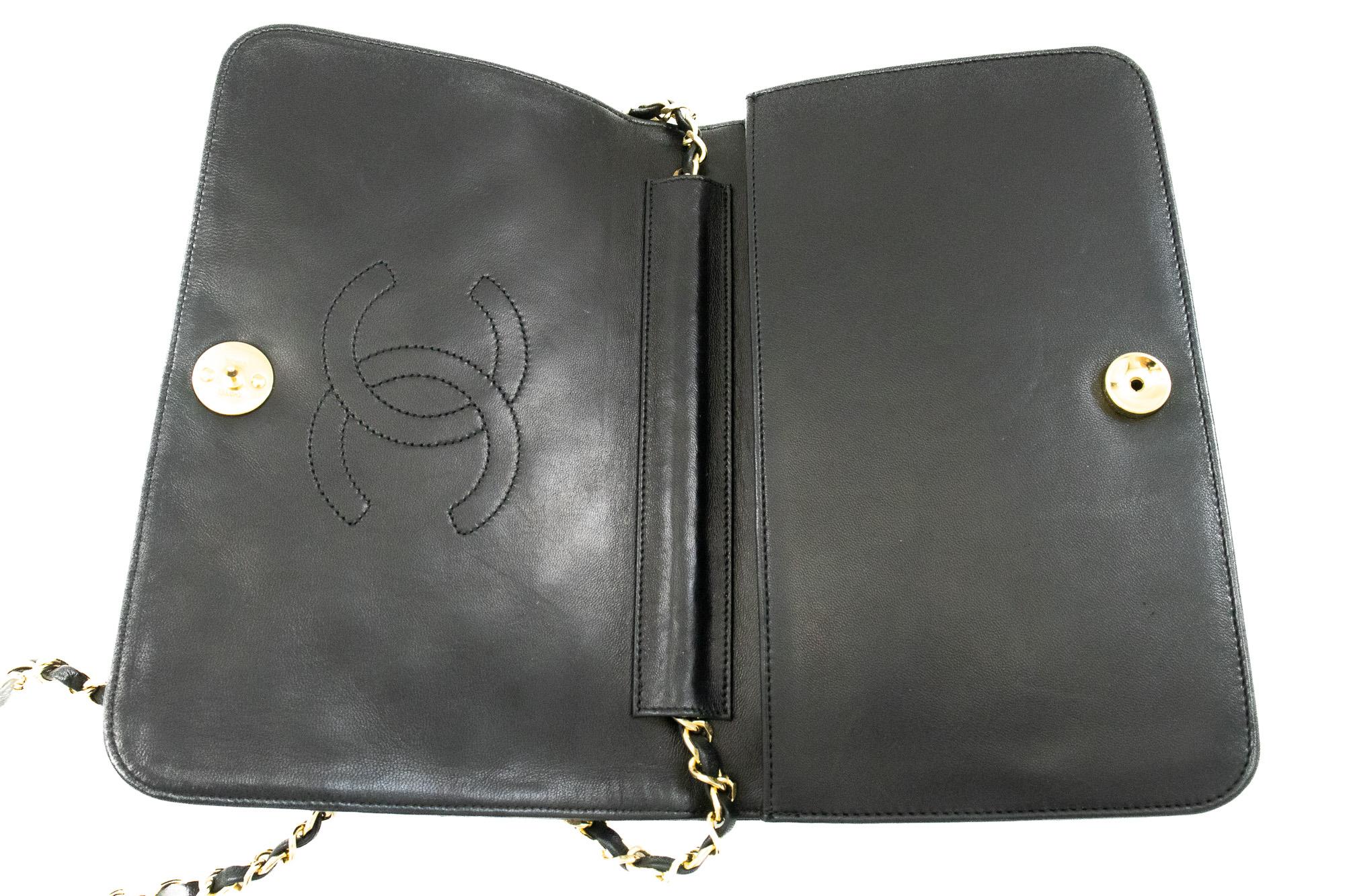 CHANEL - Sac à bandoulière à rabat avec chaîne complète - Cuir d'agneau matelassé noir - Clutch 6