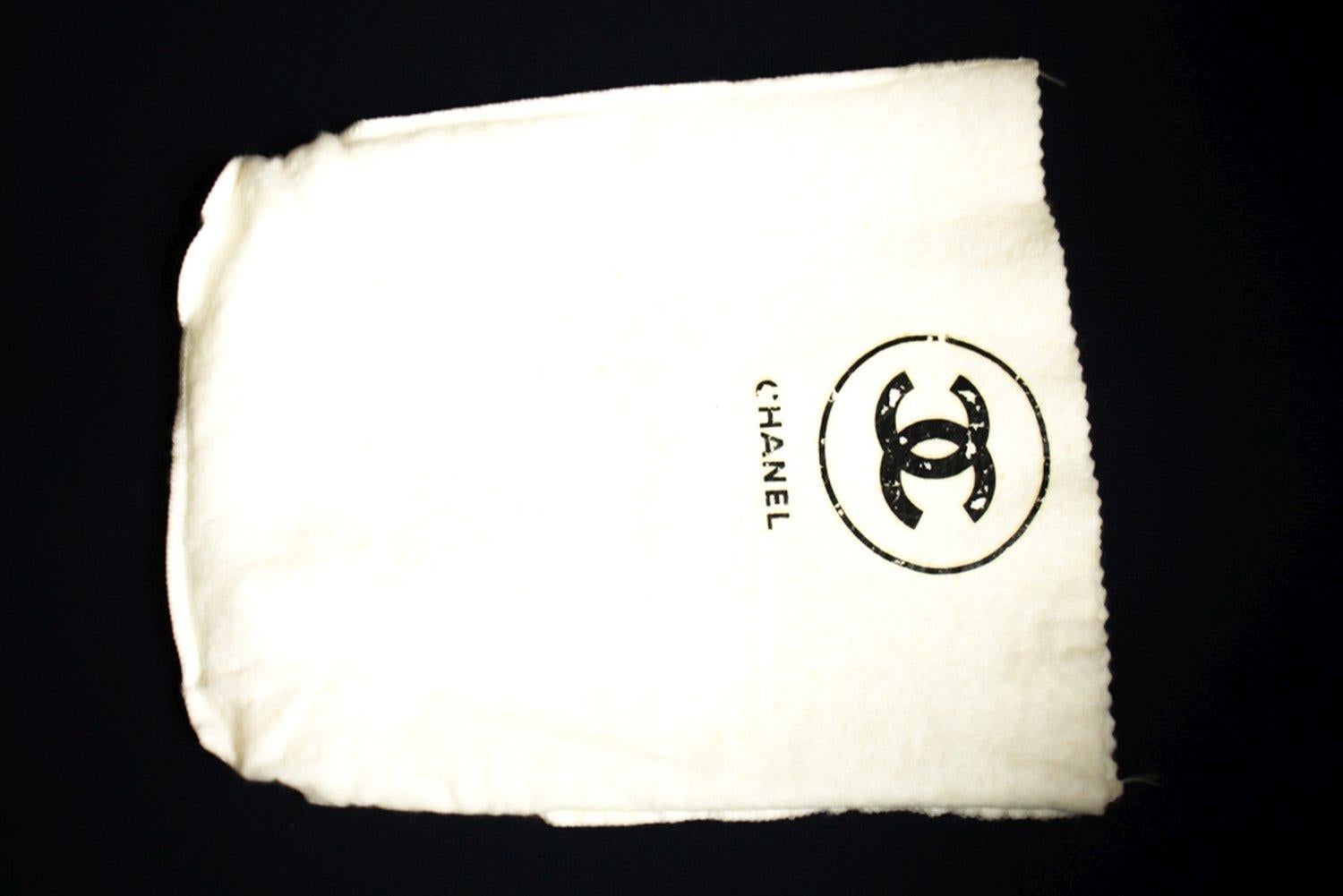 CHANEL Bolso de hombro con solapa y cadena completa Clutch negro Piel de cordero acolchada 12
