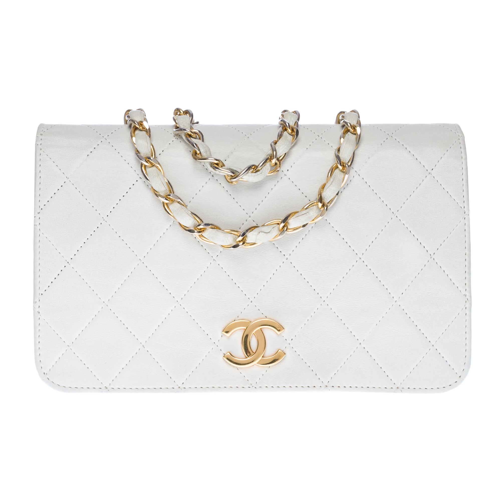 Chanel Full flap Mini shoulder bag in white quilted lambskin, GHW 5
