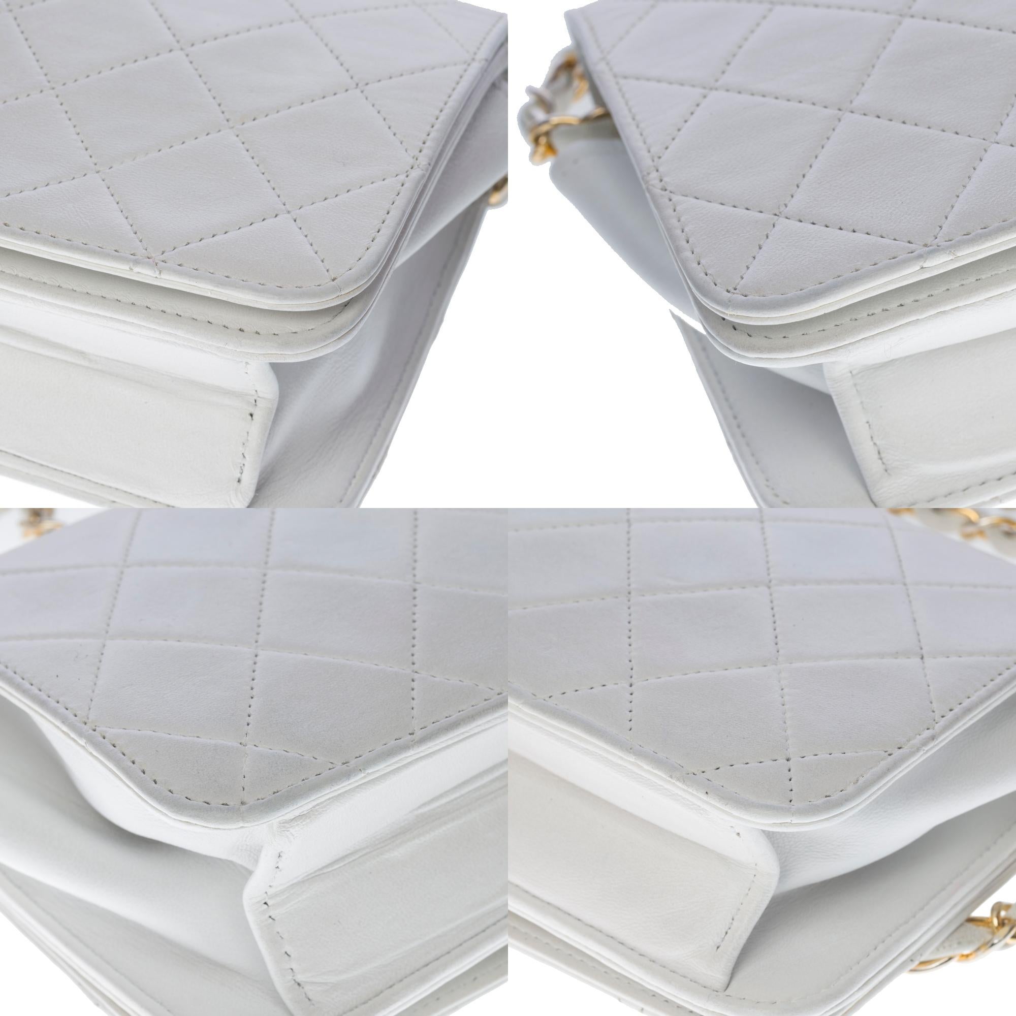 Chanel Full flap Mini shoulder bag in white quilted lambskin, GHW 4