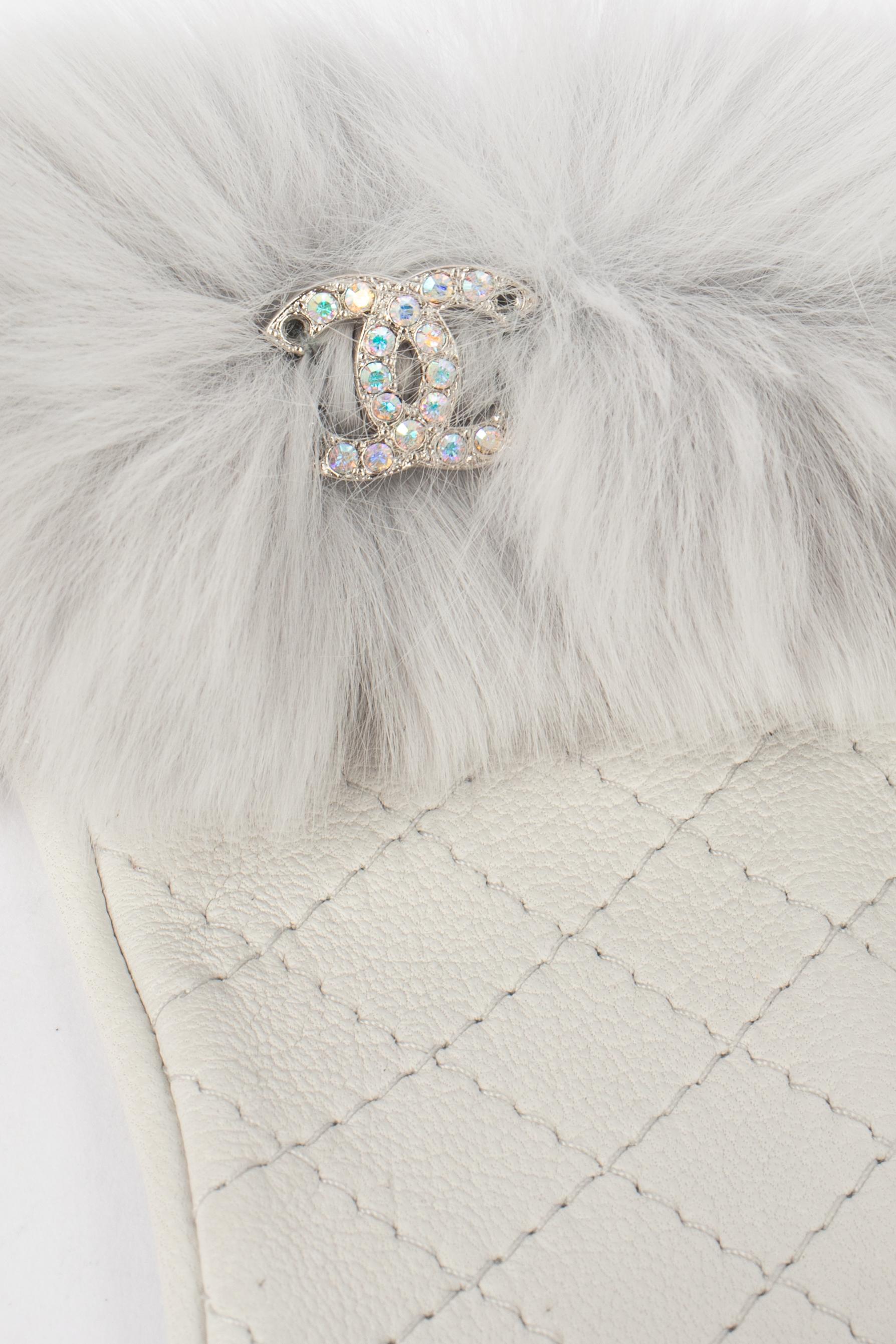 Gants sans doigts en fourrure et cuir de Chanel Pour femmes en vente