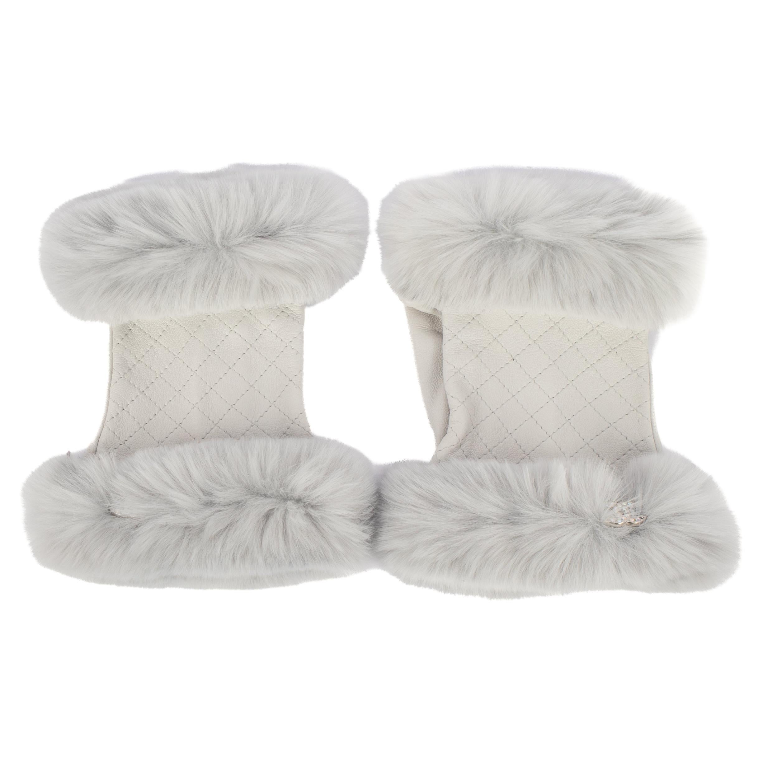 Guanti senza dita in pelle e pelliccia Chanel