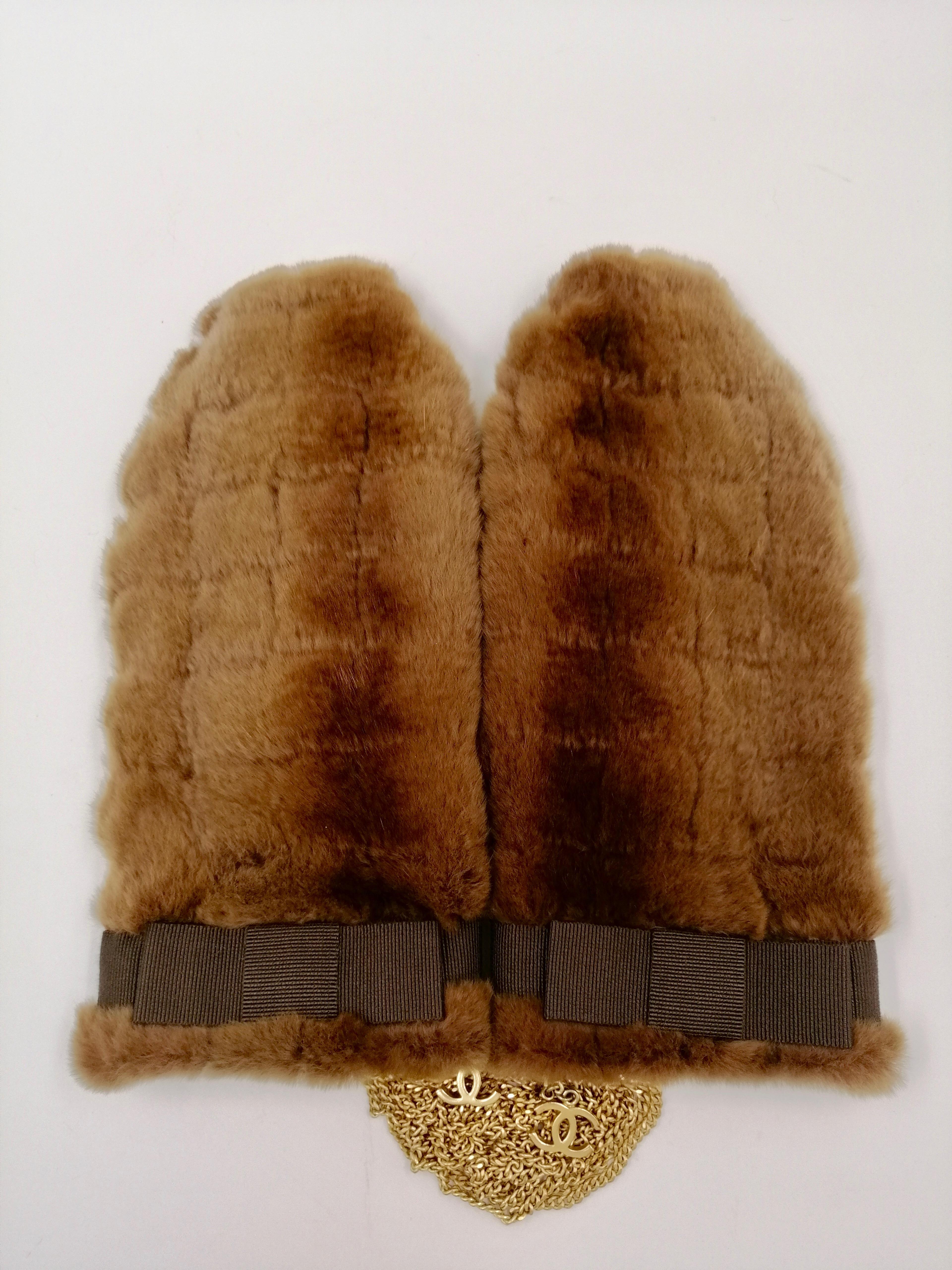 Brown CHANEL  fur gloves