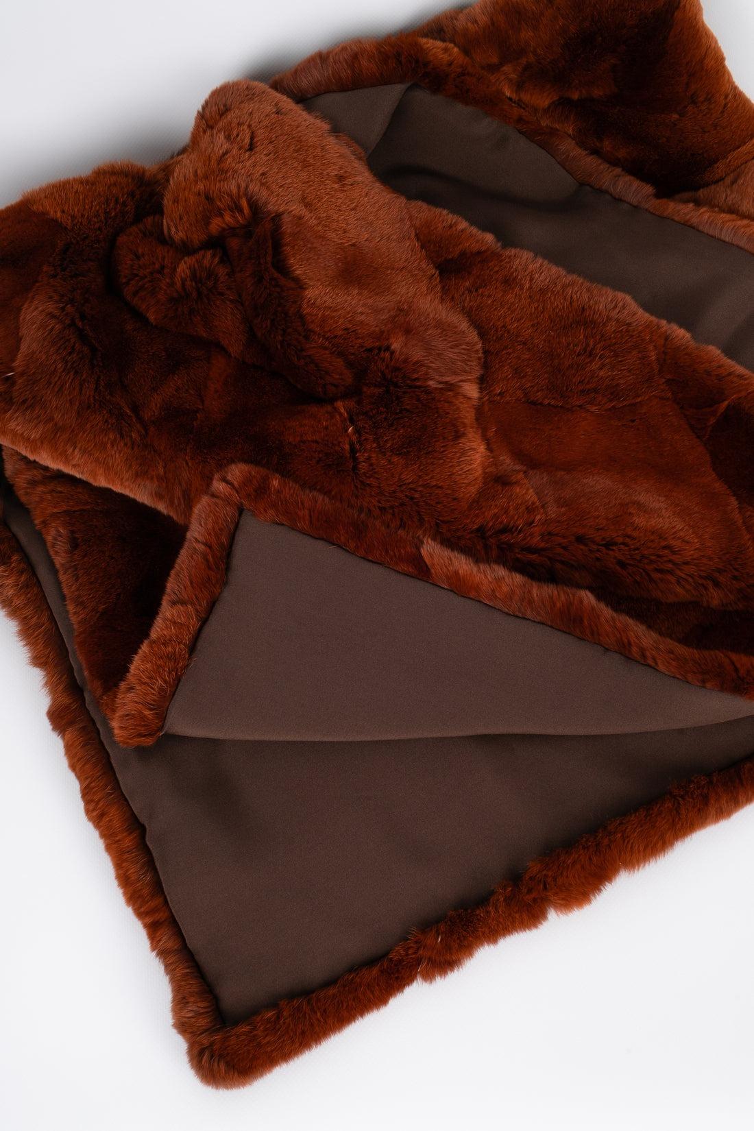 Chanel Fur Large Stole in Copper-Brown Orylag with a Brown Silk Lining For Sale 3