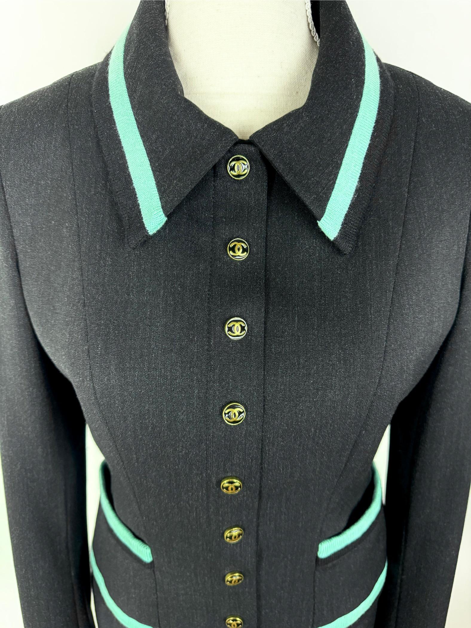 Nero Chanel FW 1994 Runway Jacket and Skirt in vendita
