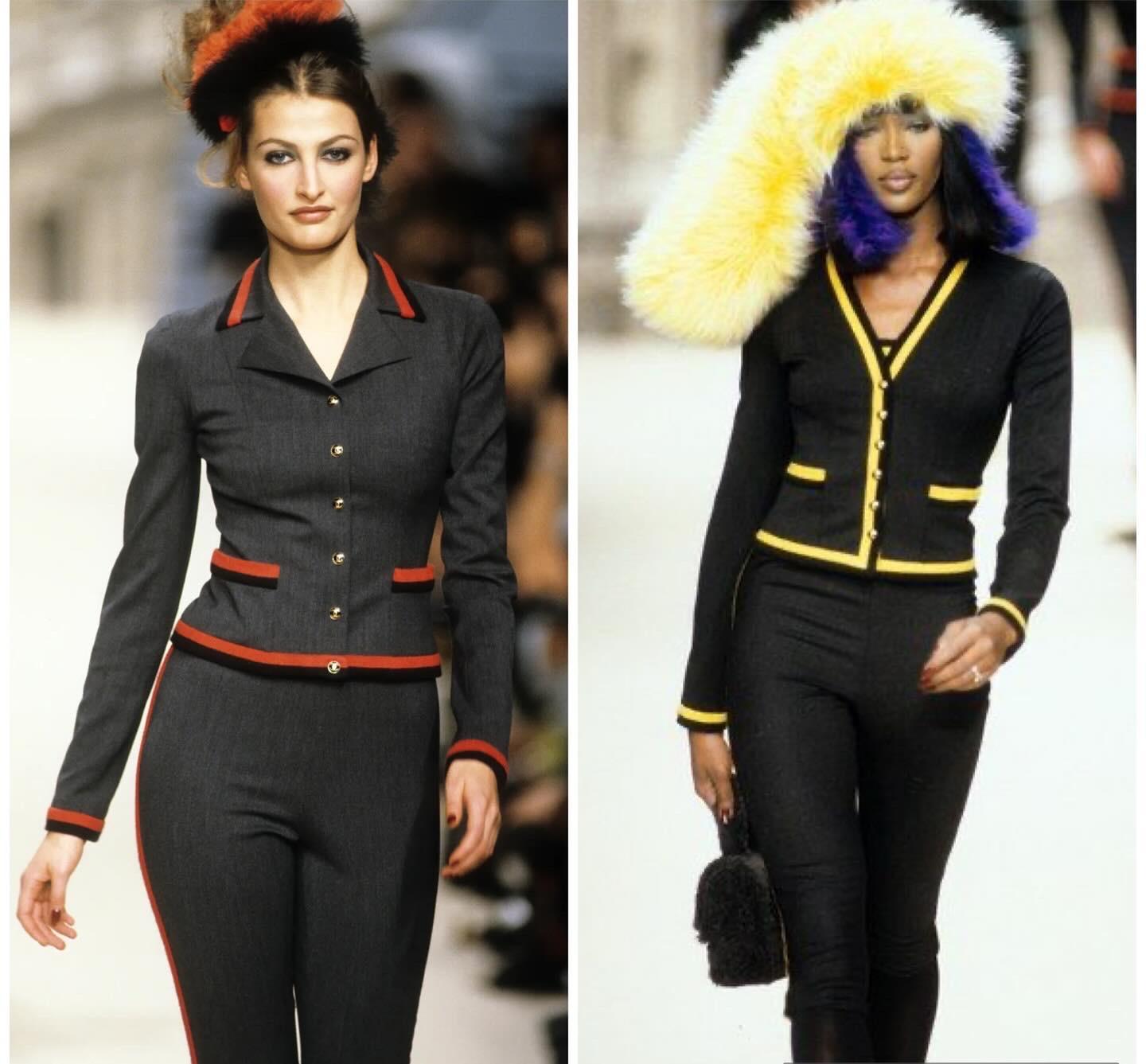Chanel FW 1994 Runway Jacket and Skirt in vendita 1