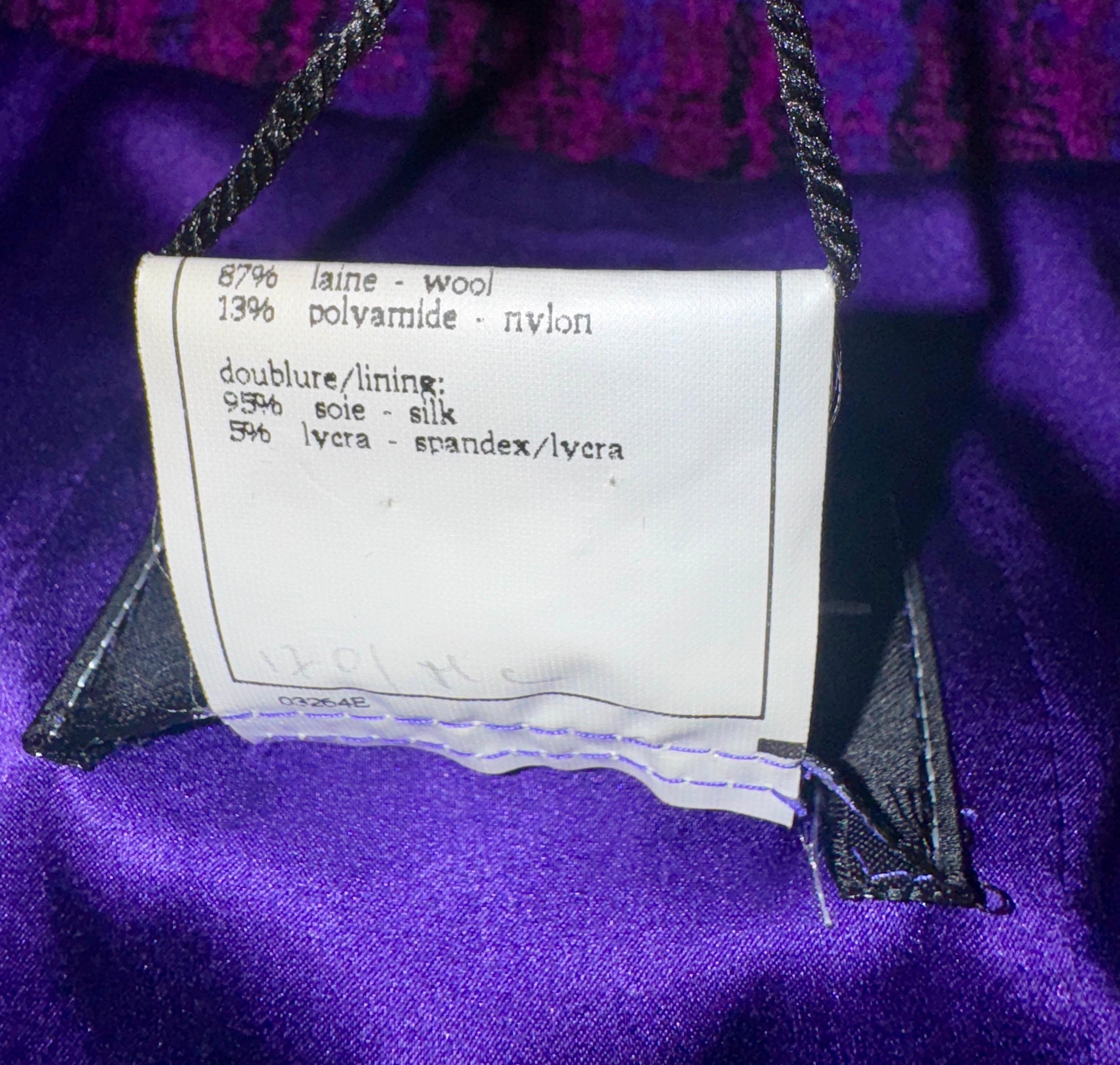 CHANEL FW 1995 Purple Checked Fantasy Fringe Tweed Jacket Blazer 36 For Sale 7