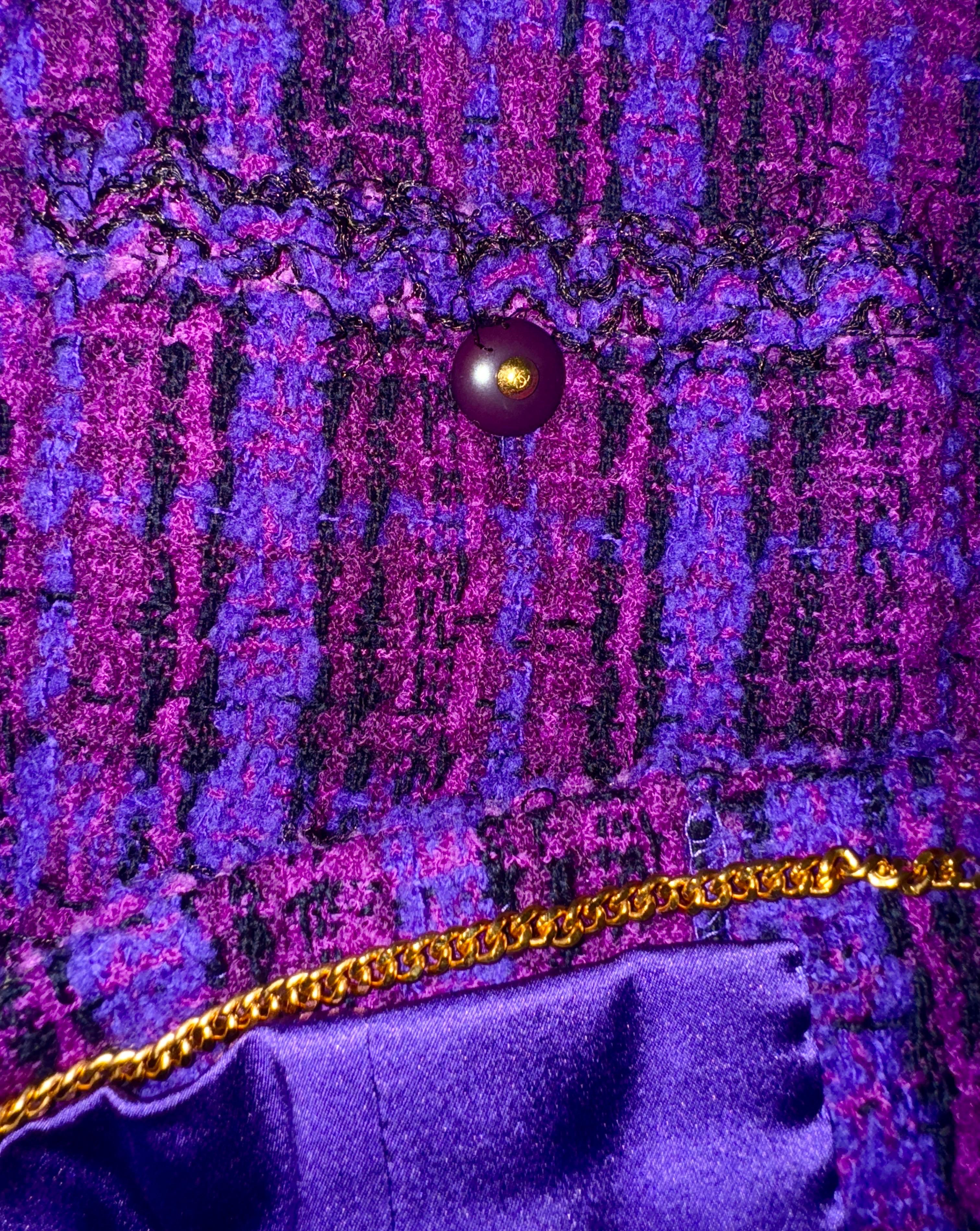 CHANEL FW 1995 Purple Checked Fantasy Fringe Tweed Jacket Blazer 36 For Sale 1