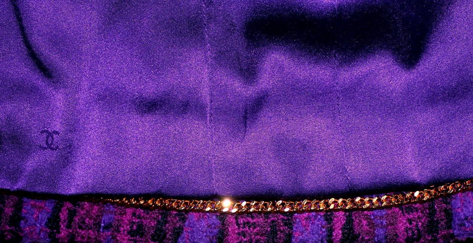 CHANEL FW 1995 Purple Checked Fantasy Fringe Tweed Jacket Blazer 36 For Sale 6