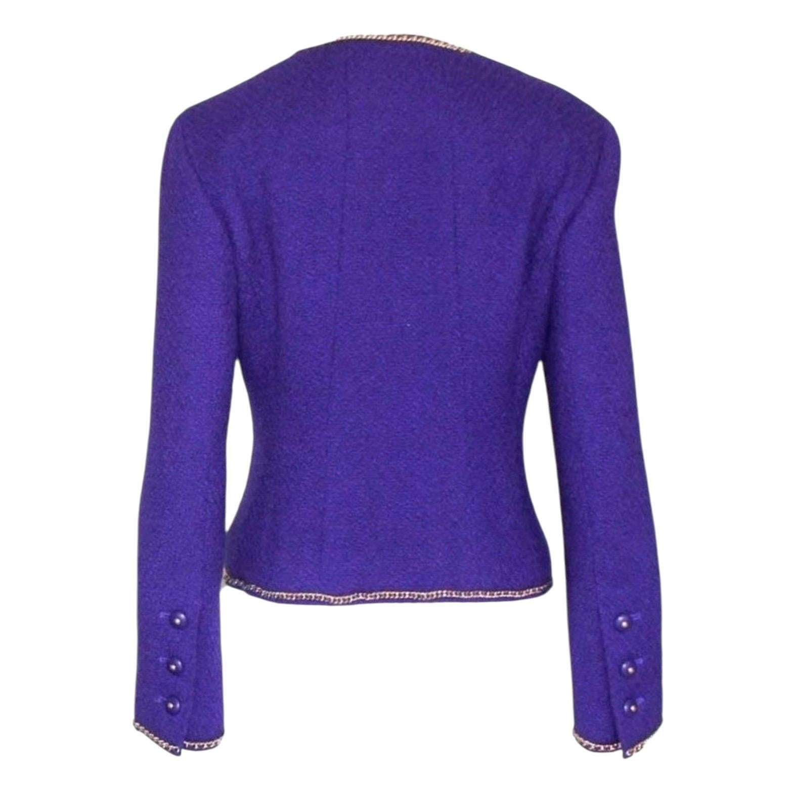 Women's CHANEL FW 1995 Purple Tweed Chain Trimmed Fitted Jacket Blazer S For Sale