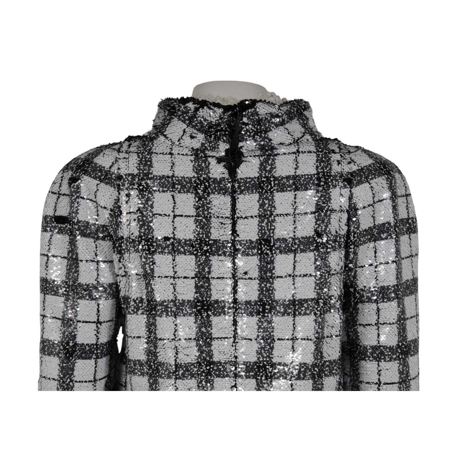 Chanel FW 2017 Runways Sequin Shift Mini Dress Size FR 42 XL White Black en vente 5