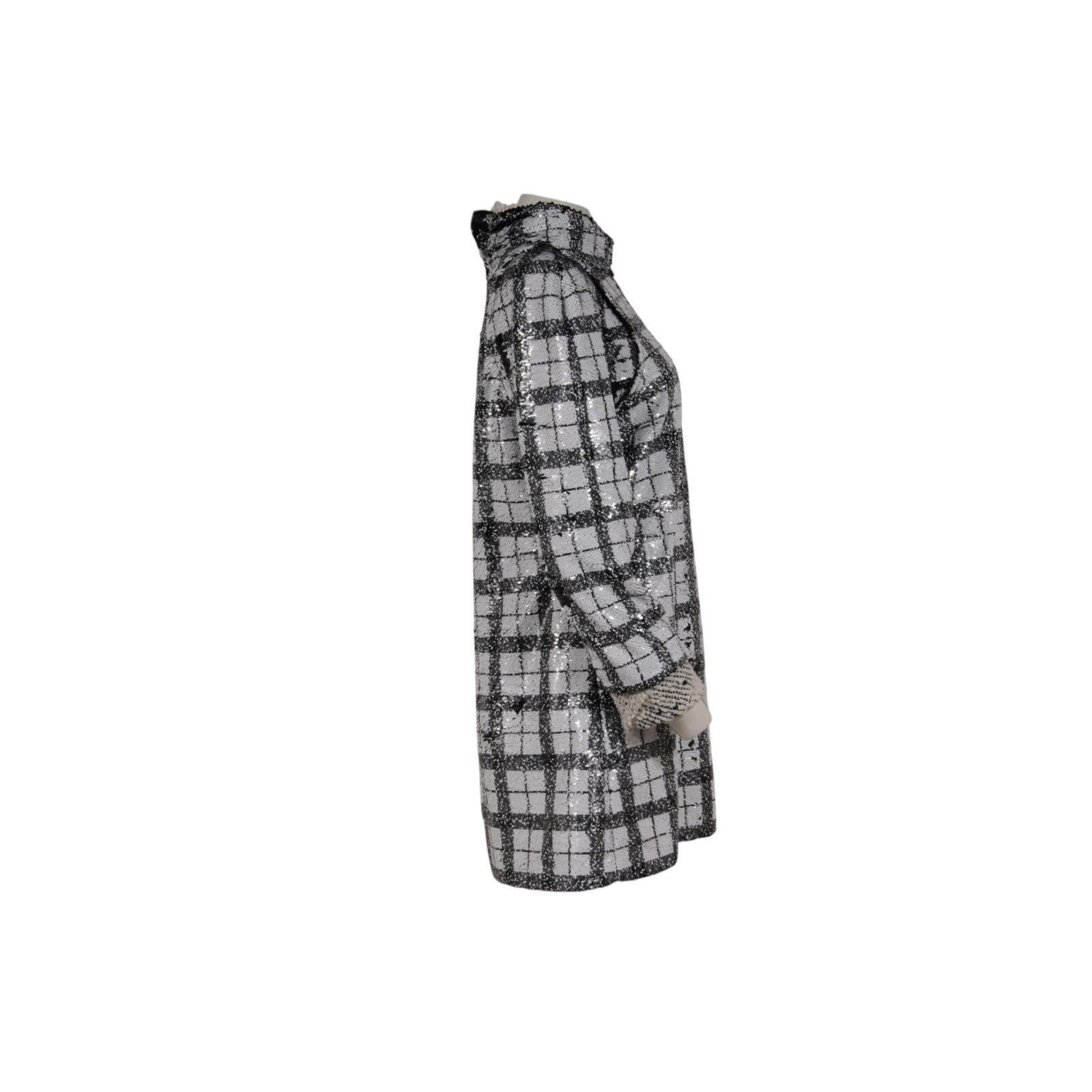 Chanel FW 2017 Runways Pailletten Shift Mini Kleid Größe FR 42 XL Weiß Schwarz im Angebot 3