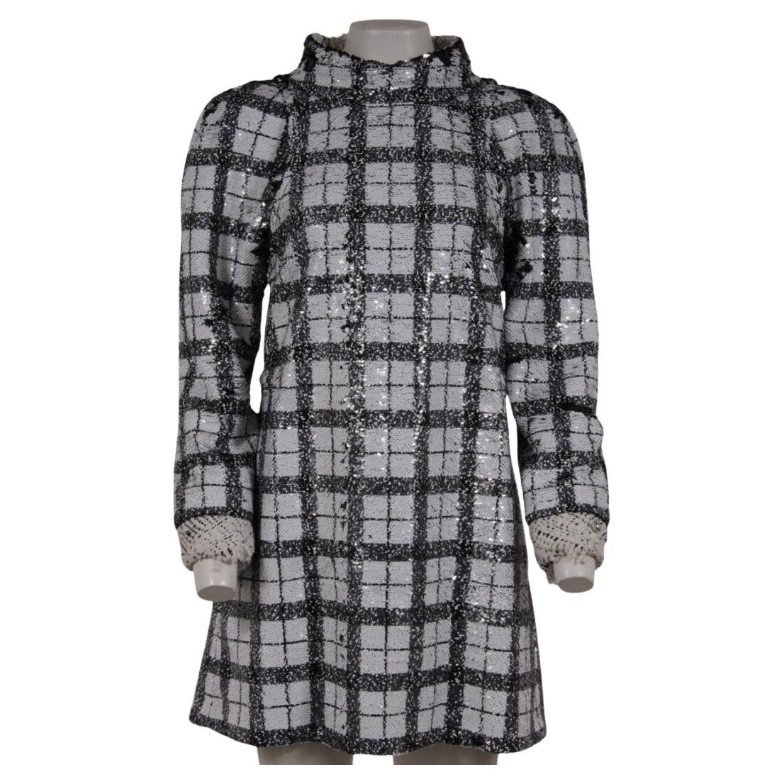 Chanel FW 2017 Runways Pailletten Shift Mini Kleid Größe FR 42 XL Weiß Schwarz