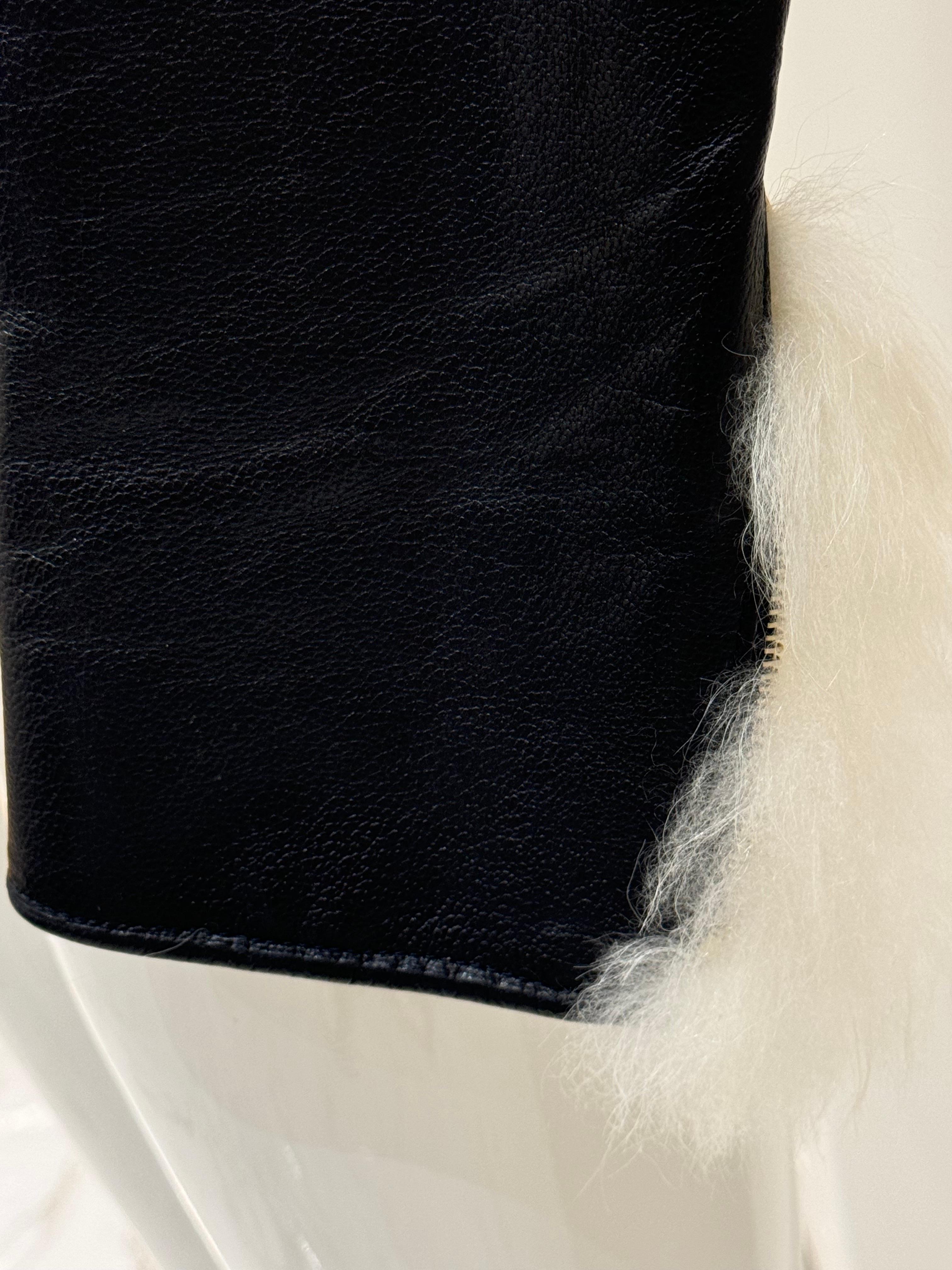 Chanel FW 2018 París Chaqueta Hambourg de piel de becerro con ribete de piel en venta 9