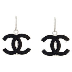Chanel FW2004 Boucles Creoles CC Maxi Black Enamel CC on hoops Earrings