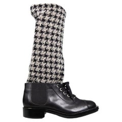 Chanel FW2011 Black Tweed & Leather Boots Size IT 40.5