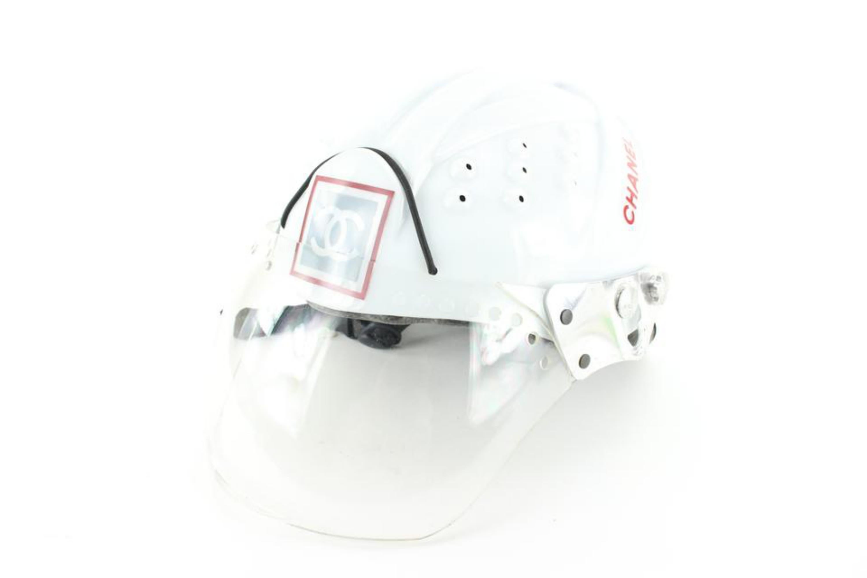 Chanel FW21 CC Sports Mountaineer Helmet Bicycle Ski Shield Mask 88c27s en vente 2
