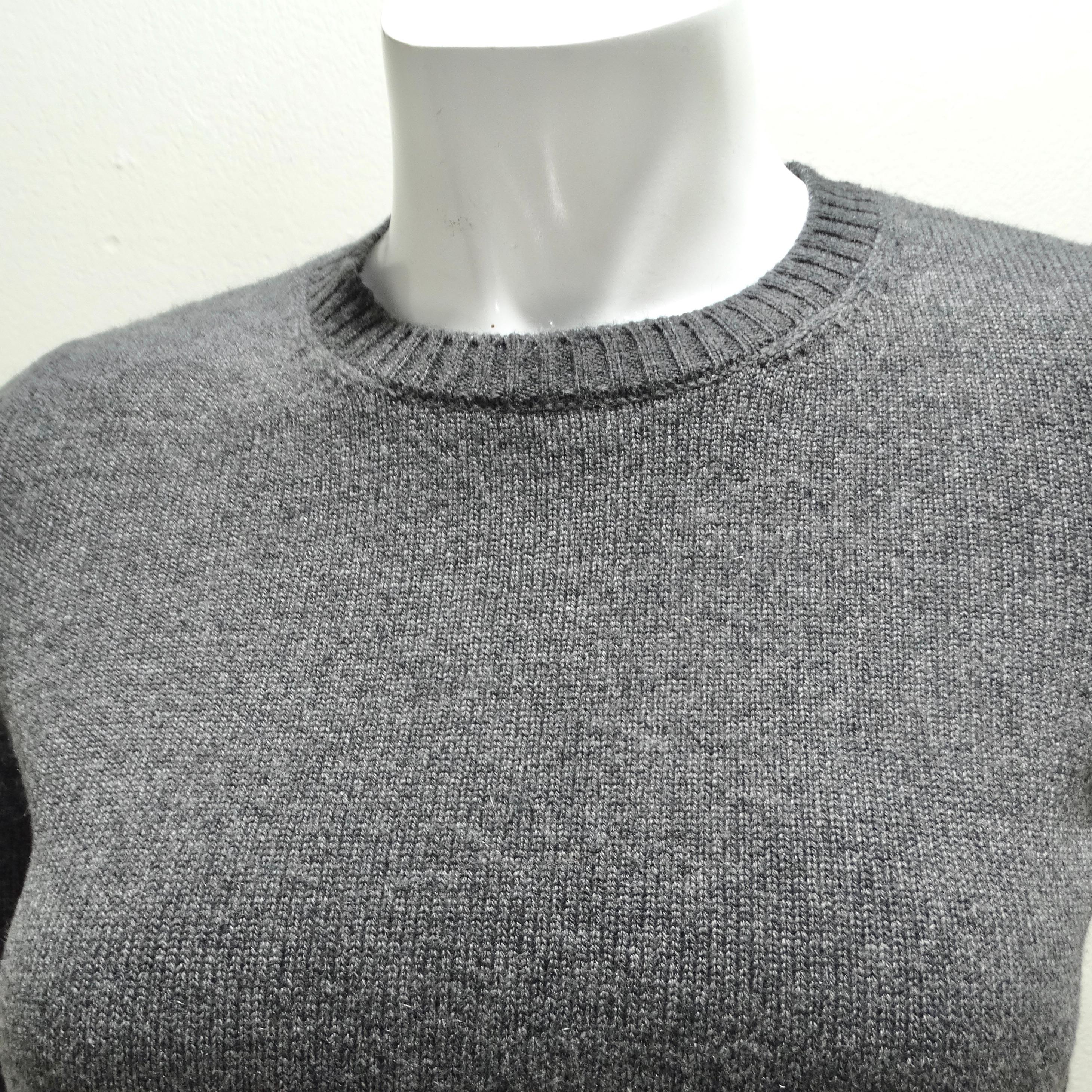 Noir Chanel Gabrielle Coco Pull en cachemire gris en vente