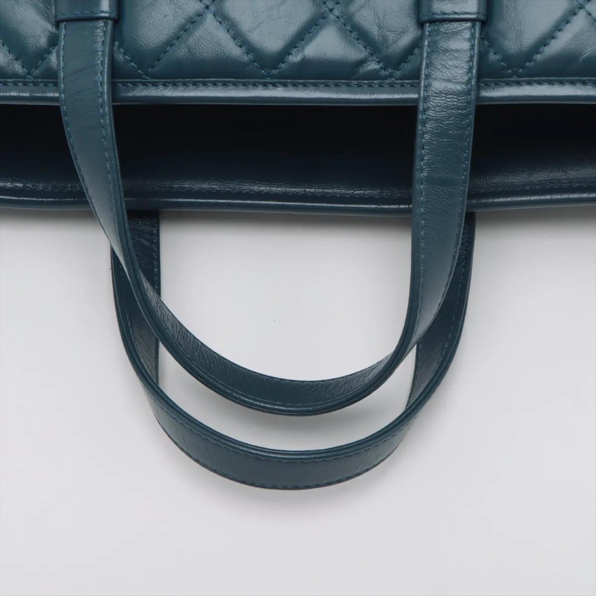 *Chanel Gabrielle Doo Vintage Matelasse Calf Two-Way Tote Bag Navy Blue en vente 1