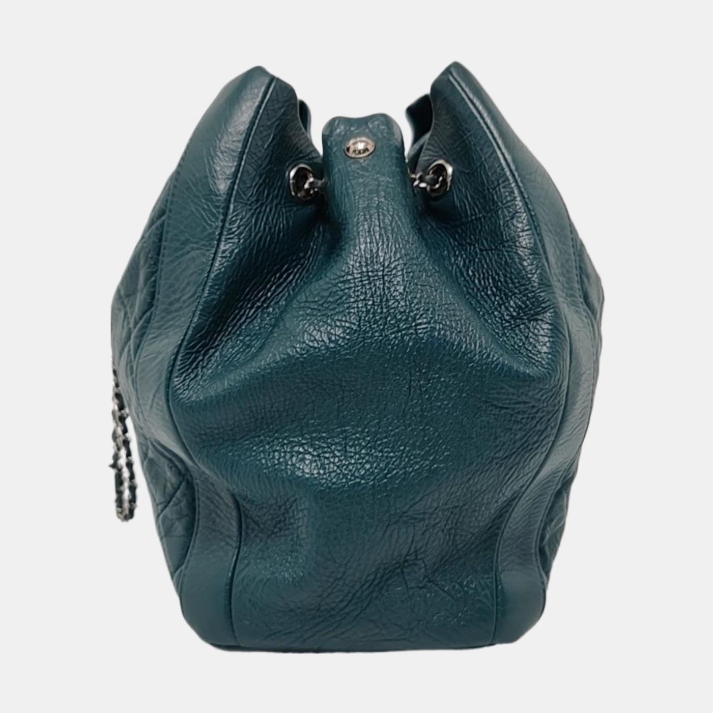 Women's Chanel Gabrielle Drawstring Bucket Bag Medium Dark Green Calfskin Leather Silver For Sale