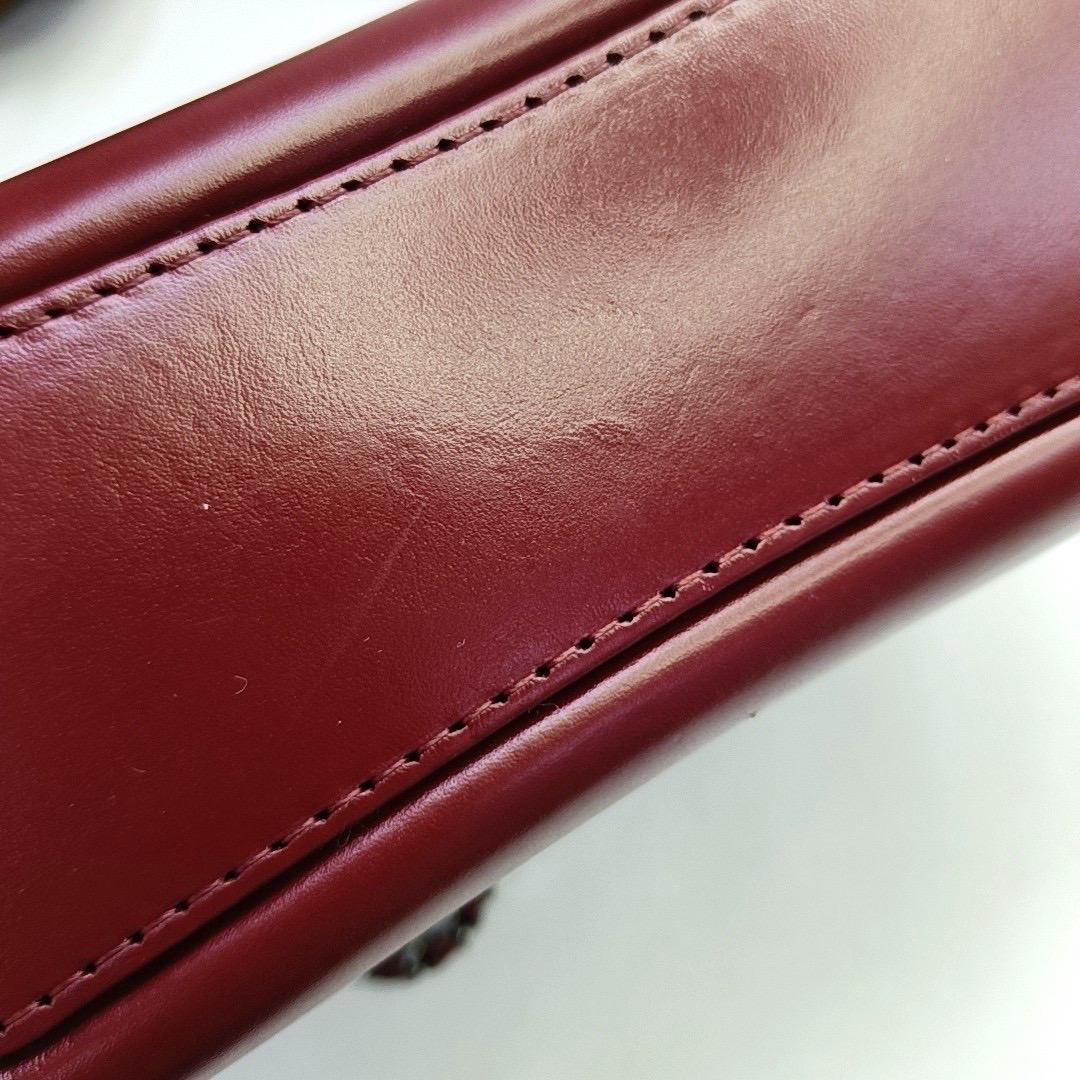 Chanel Gabrielle Hobo 2018 Burgundy Leather Small Crossbody Bag For Sale 4