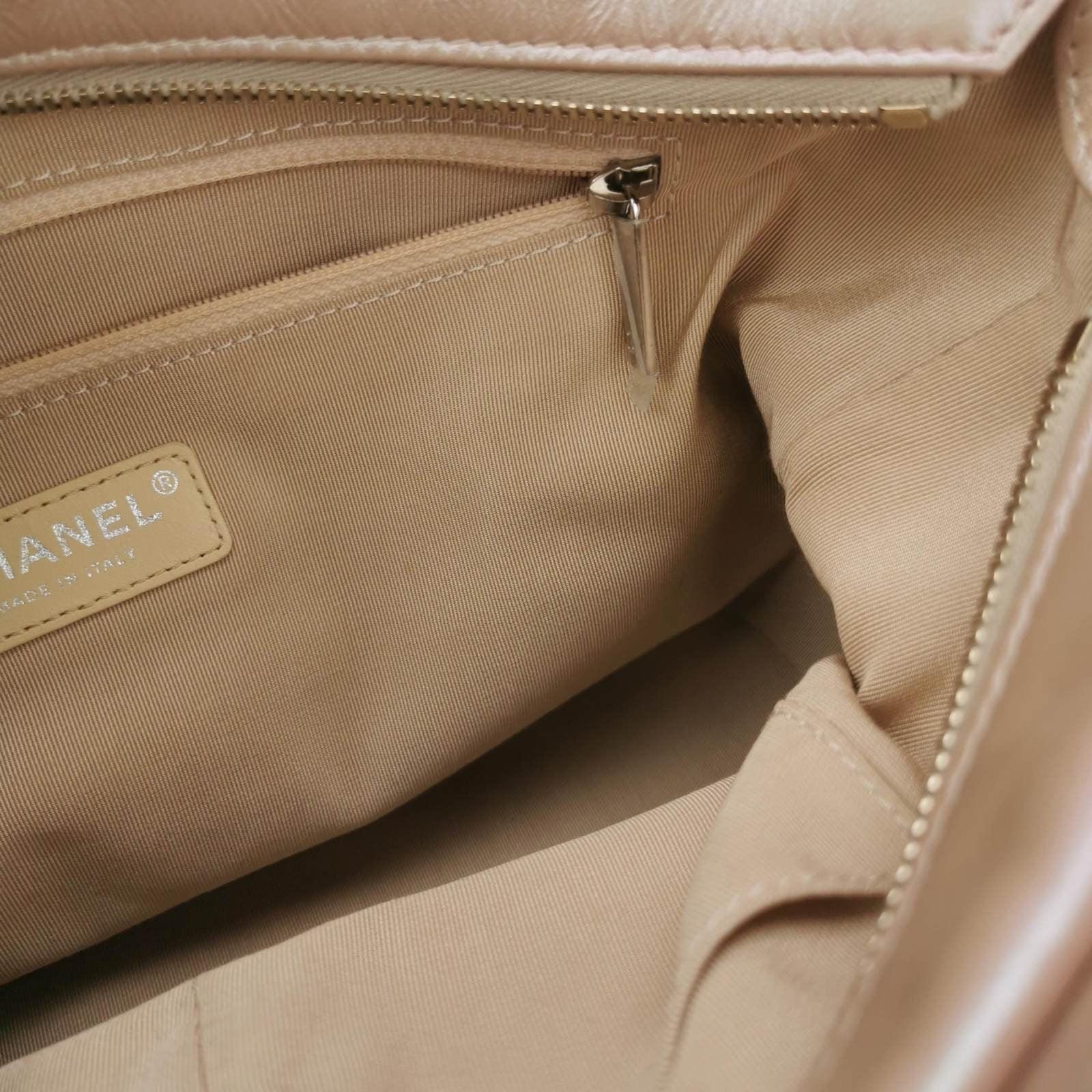 Chanel Gabrielle Hobo 2019 Iridescent Pink Leather Medium Crossbody Bag 6