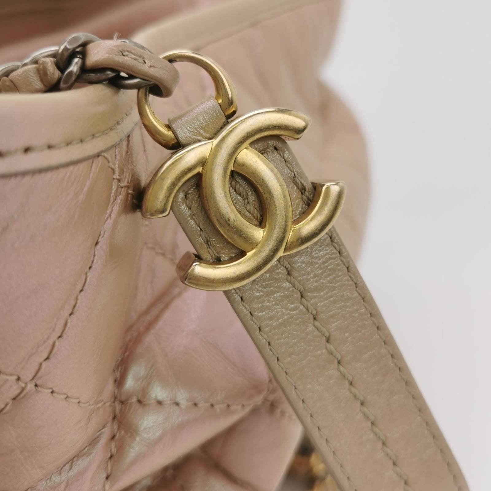 Chanel Gabrielle Hobo 2019 Iridescent Pink Leather Medium Crossbody Bag 3