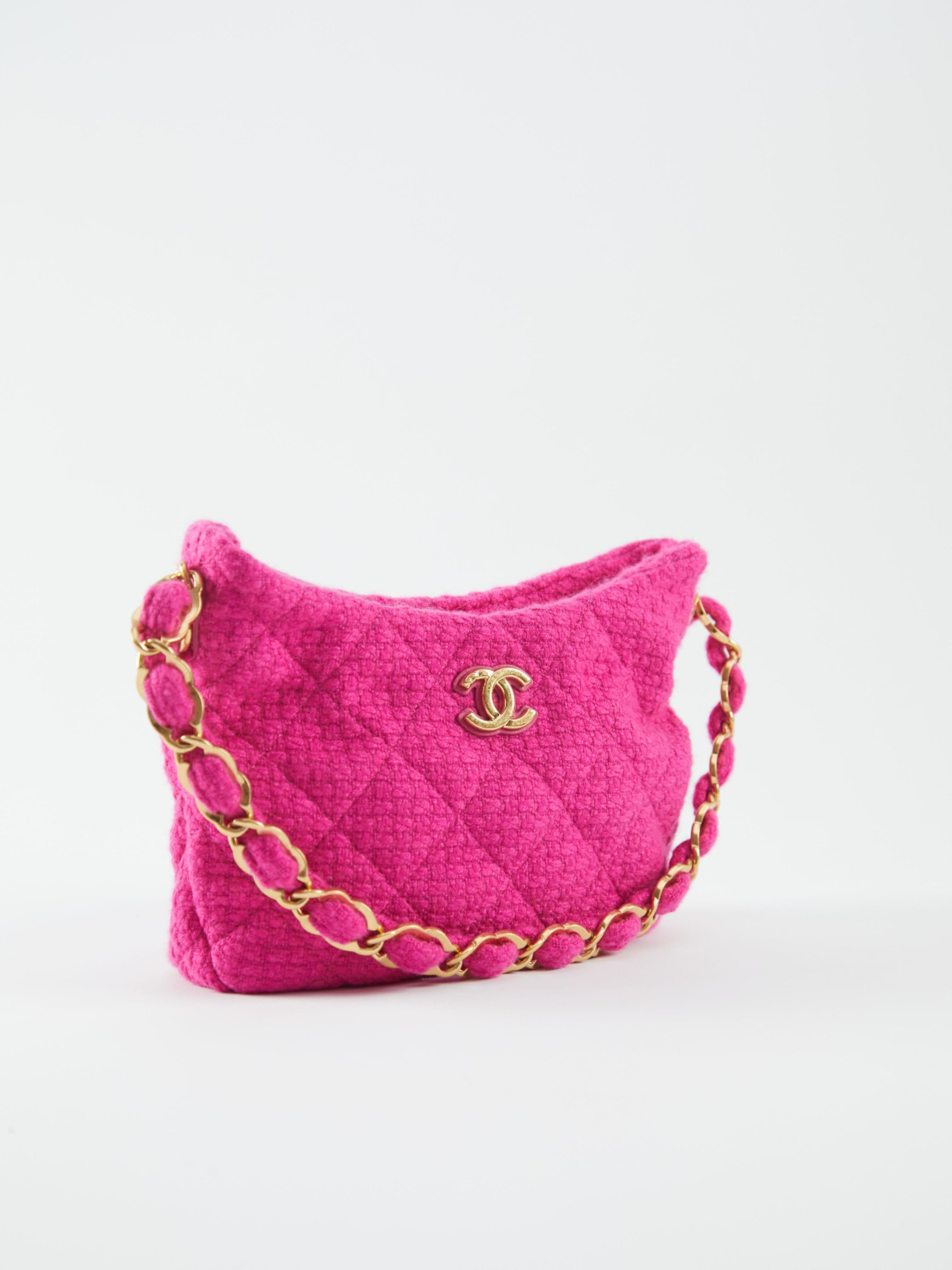 Chanel Gabrielle Hobo Bag in Pink

Tweed with Gold-Tone Hardware 

Accompanied by: Box & Dustbag 

Dimensions: 15 × 20 × 8 cm