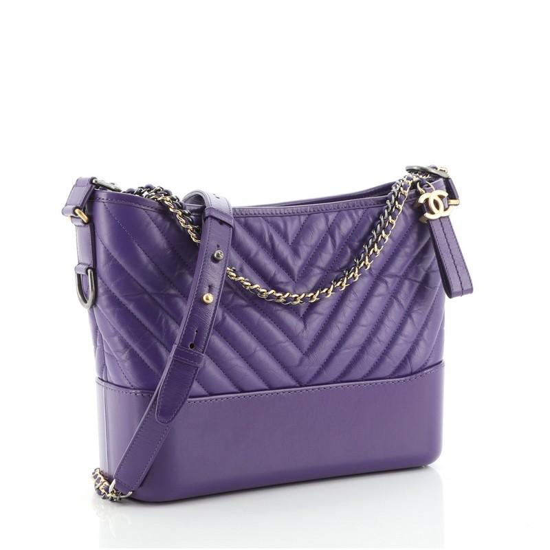 Chanel Gabrielle Hobo Chevron gealtertes Kalbsleder Medium (Violett)