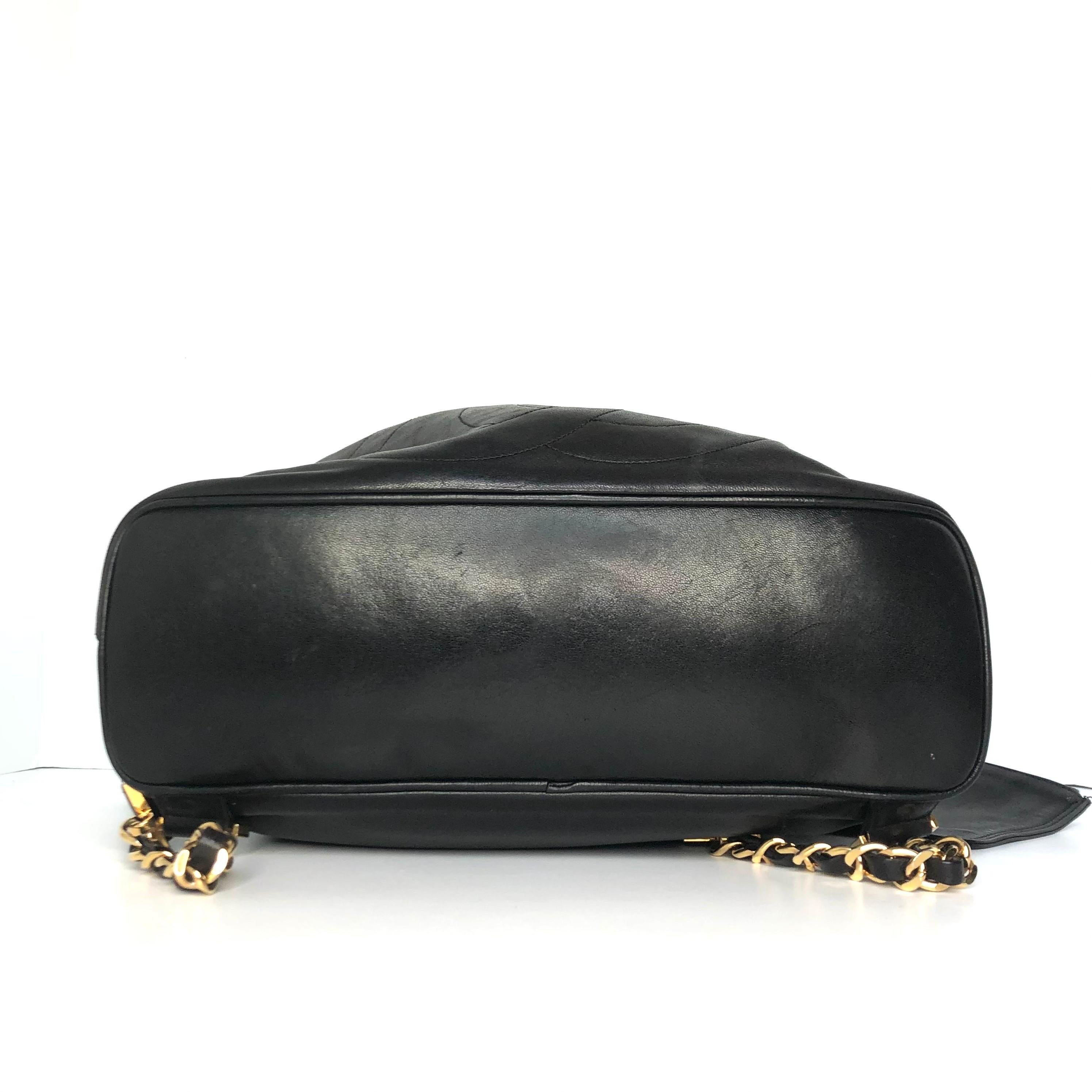 Chanel Gabrielle Lambskin CC Drawstring Dark Brown Sac à dos en vente 1