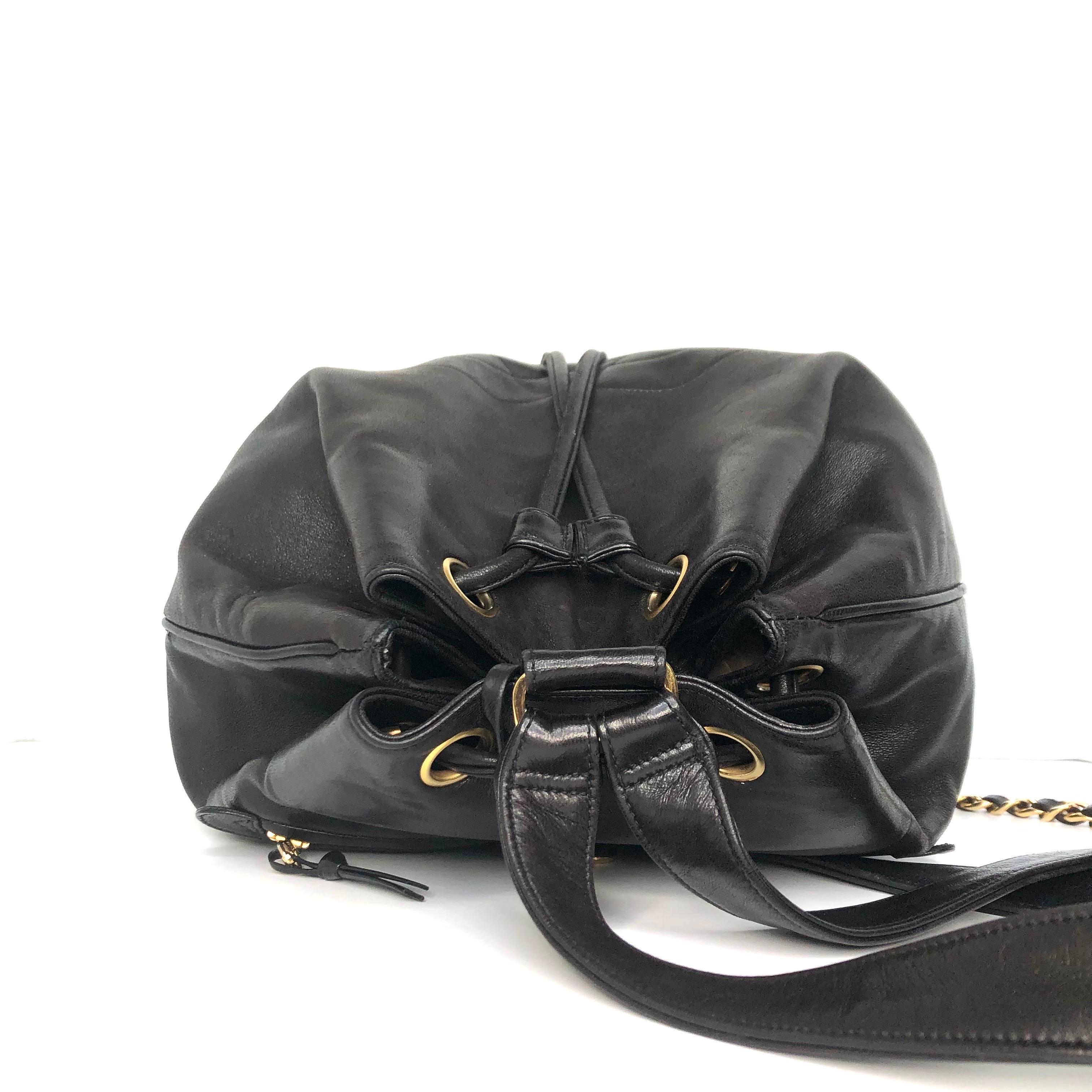 Chanel Gabrielle Lambskin CC Drawstring Dark Brown Sac à dos en vente 3