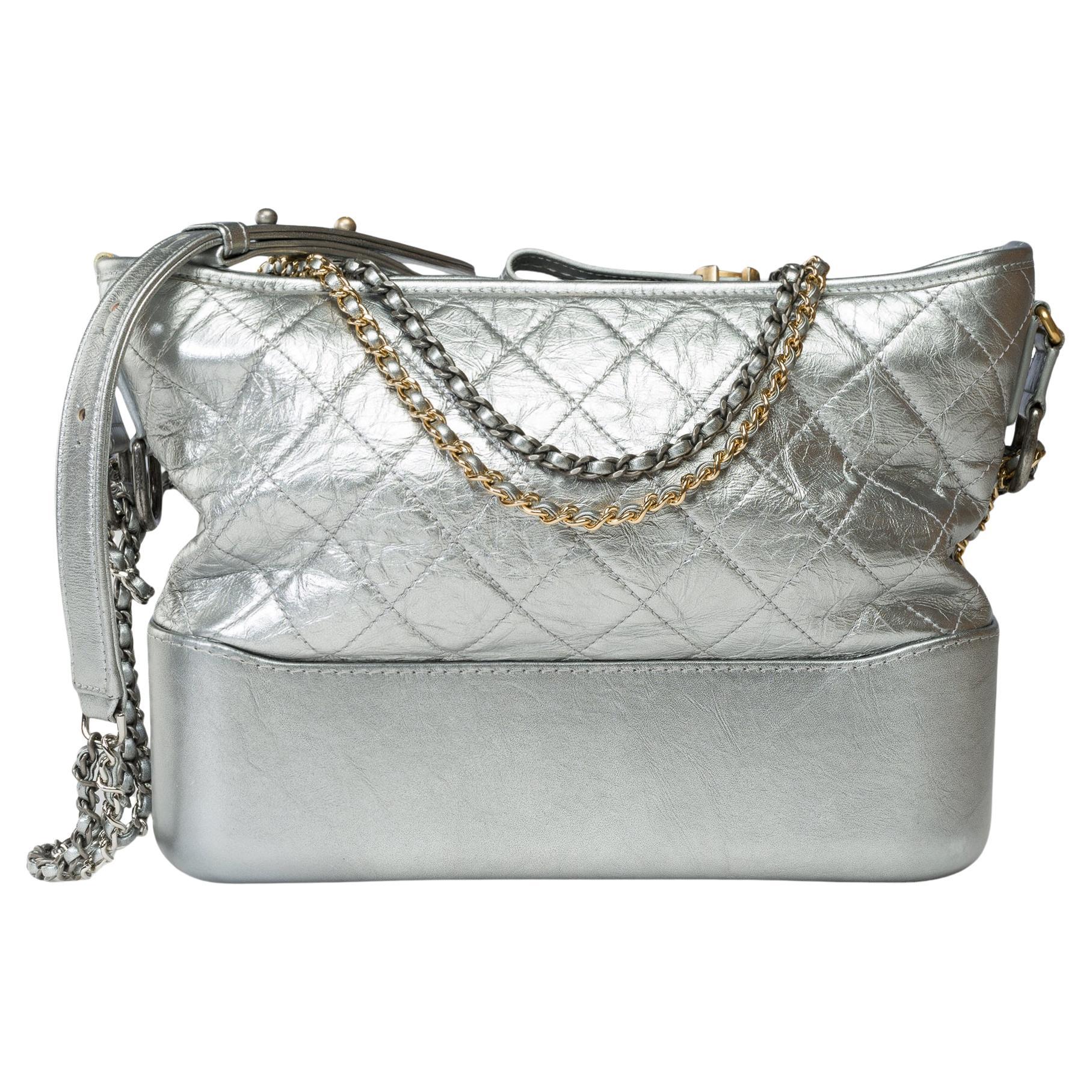 Chanel Gabrielle medium size hobo bag in in silver quilted leather, GPHW For Sale