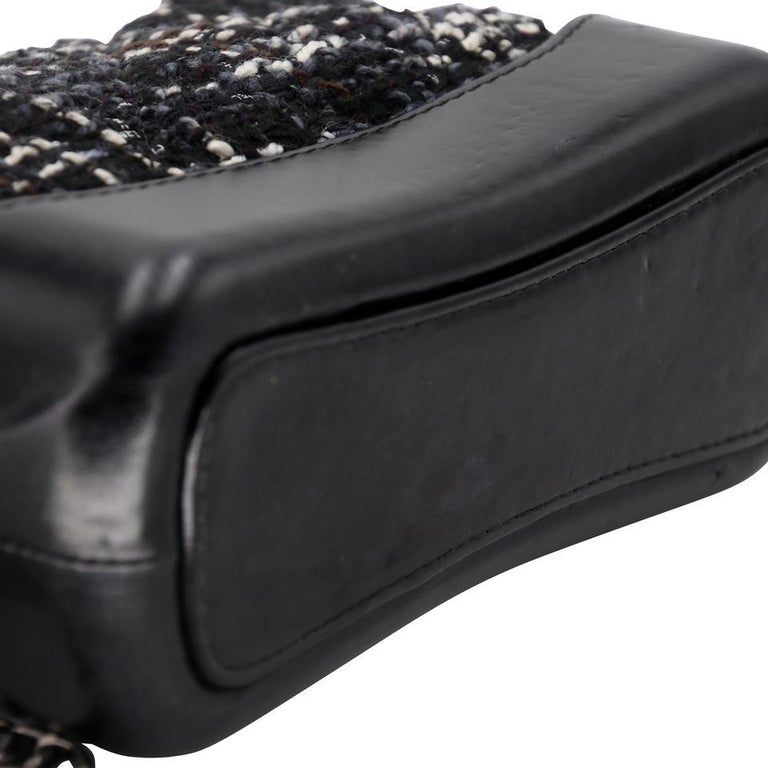 Chanel Gabrielle Mini Chainlink Tweed Two Tone Crossbody Bag CC-0806N-0001  – MISLUX