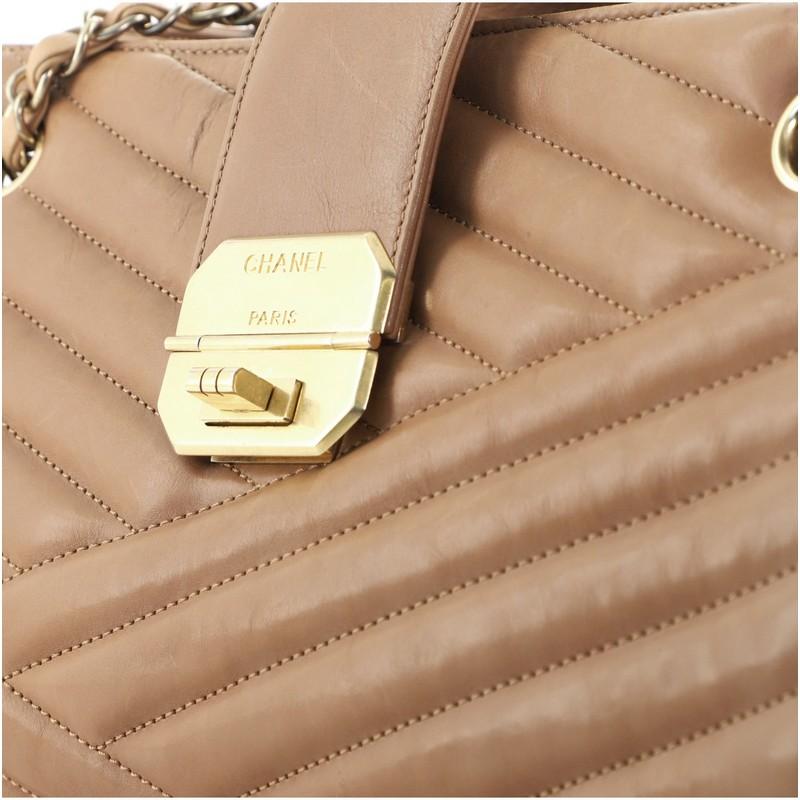 Chanel Gabrielle Tote Chevron Leather Medium 2