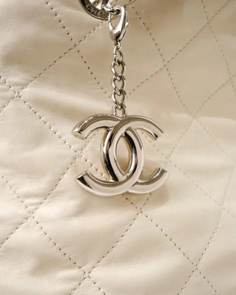 Chanel Gabrielle Tote Large Bicolor White For Sale 7