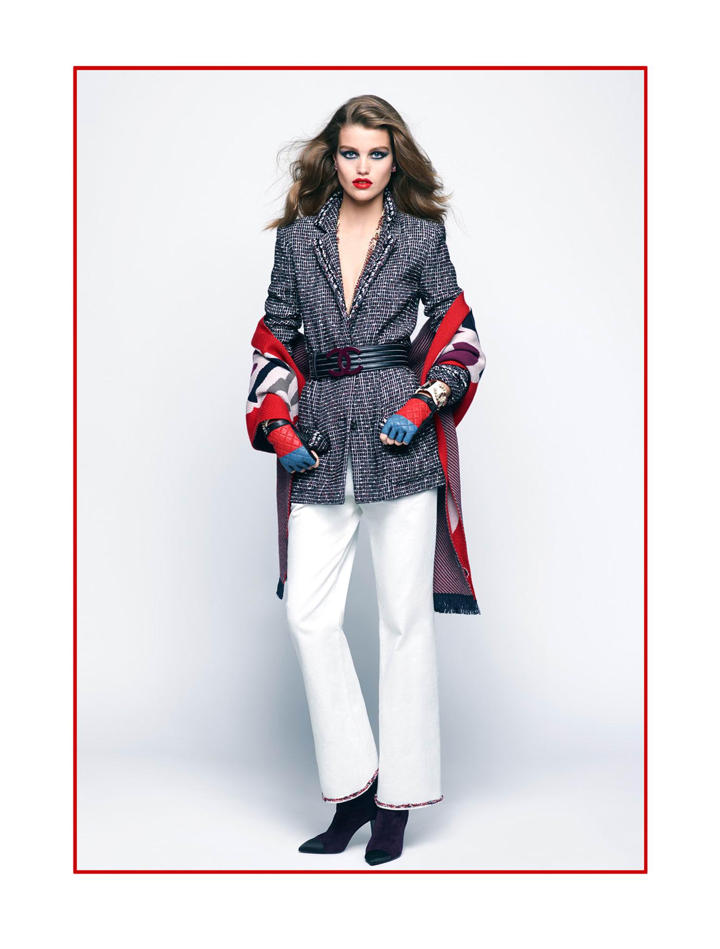 CHANEL Georgia Jagger Style Black Tweed Jacket 36 FR In New Condition For Sale In Dubai, AE