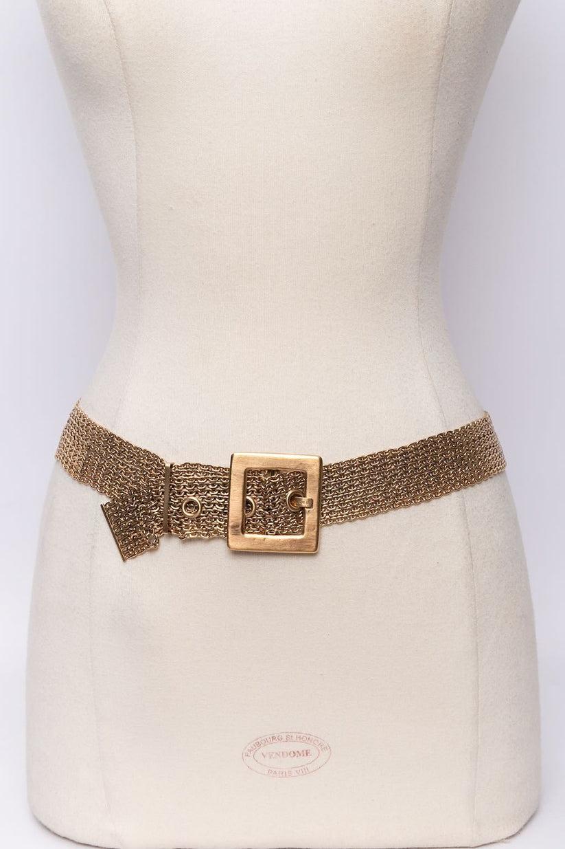 Chanel (Made in France) Soft belt in gilded metal. 2007 Fall-Winter Collection.

Additional information: 
Dimensions: Length: 90 to 96 cm ( cm (35.43