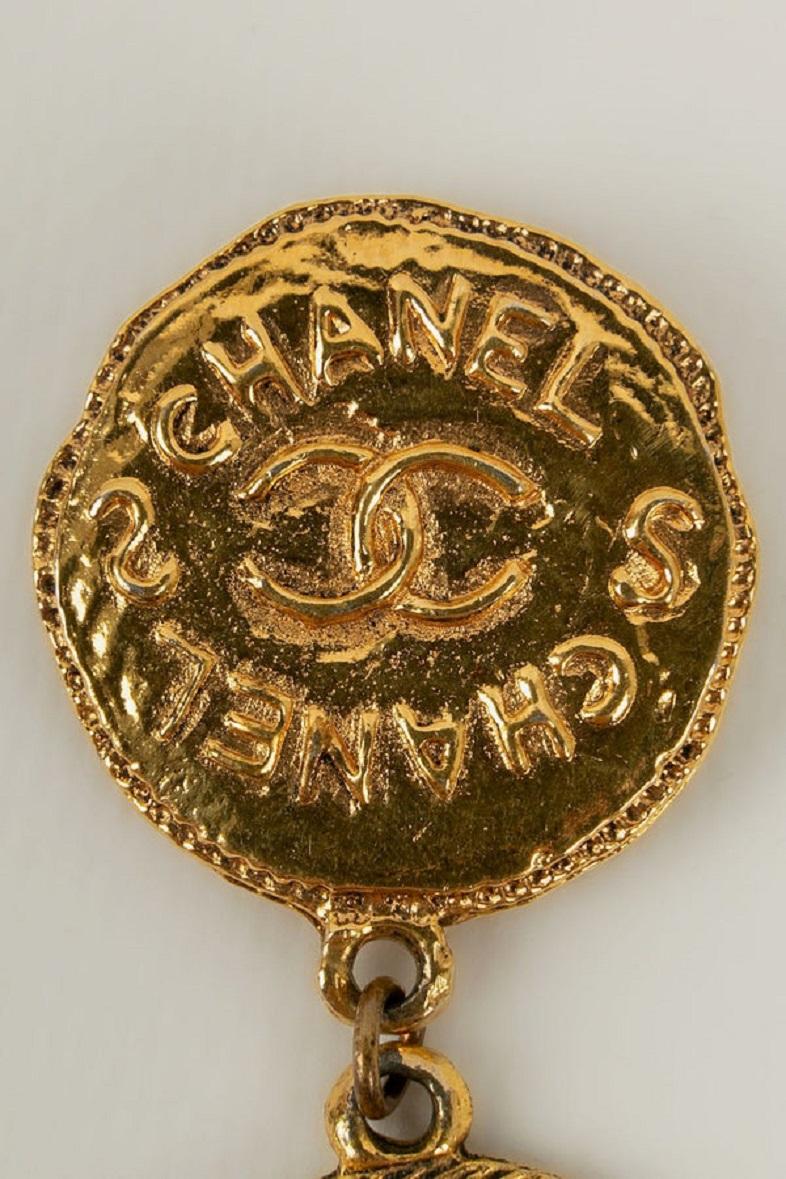 Chanel Gilded Metal Brooch For Sale 3